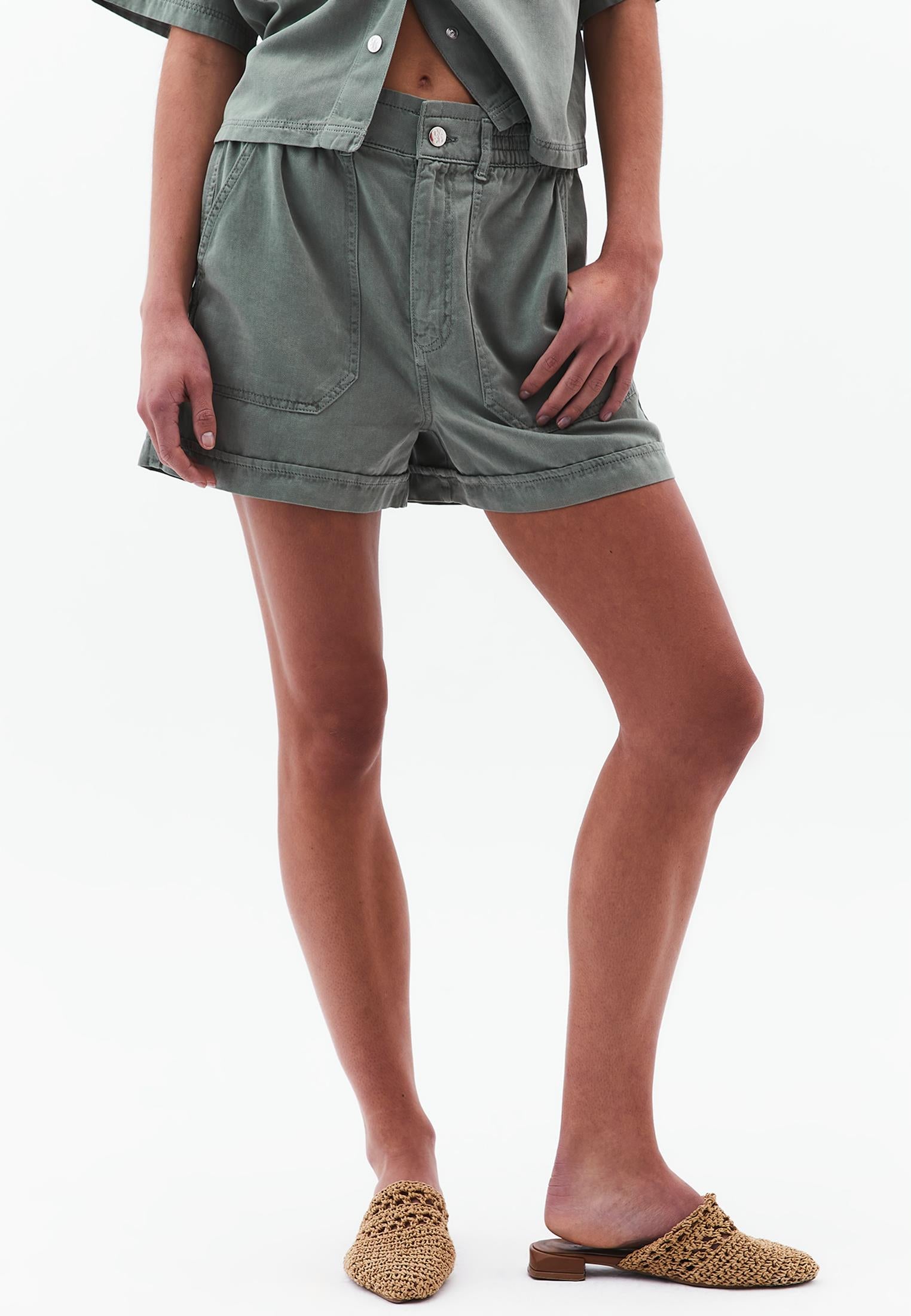 Shorts With Pockets - ANTIK LILY PAD