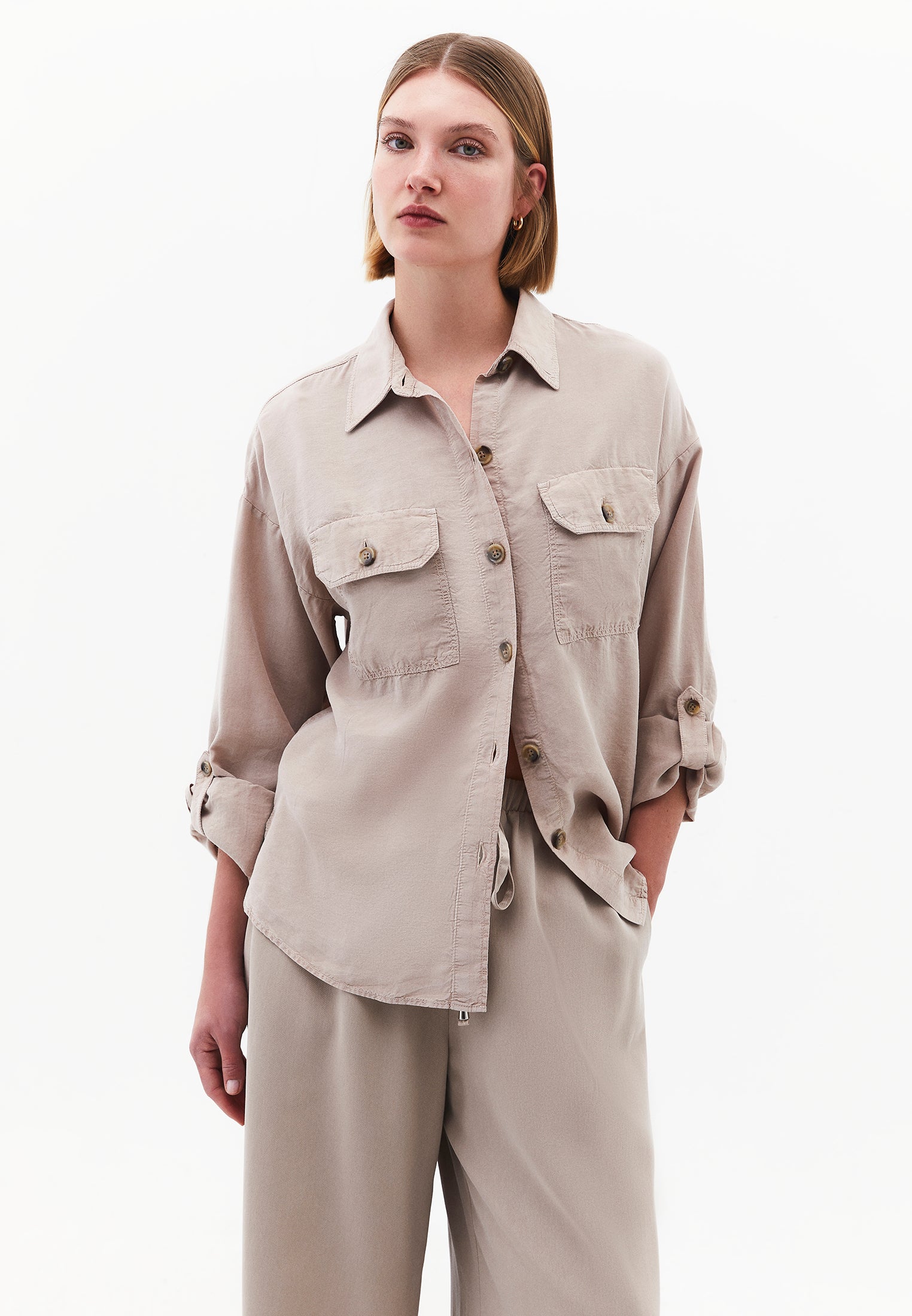 Oversize Pocketed Shirt - ANTIK SIMPLY TAUPE