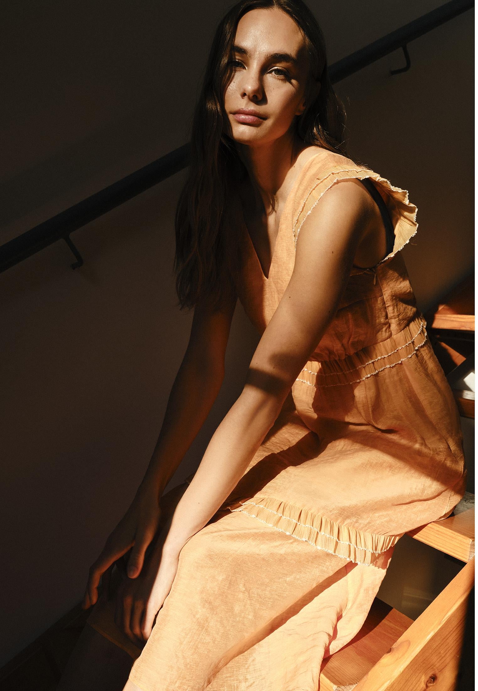 V Neck Sleeveless Ruffled Maxi Dress - APRICOT NECTAR