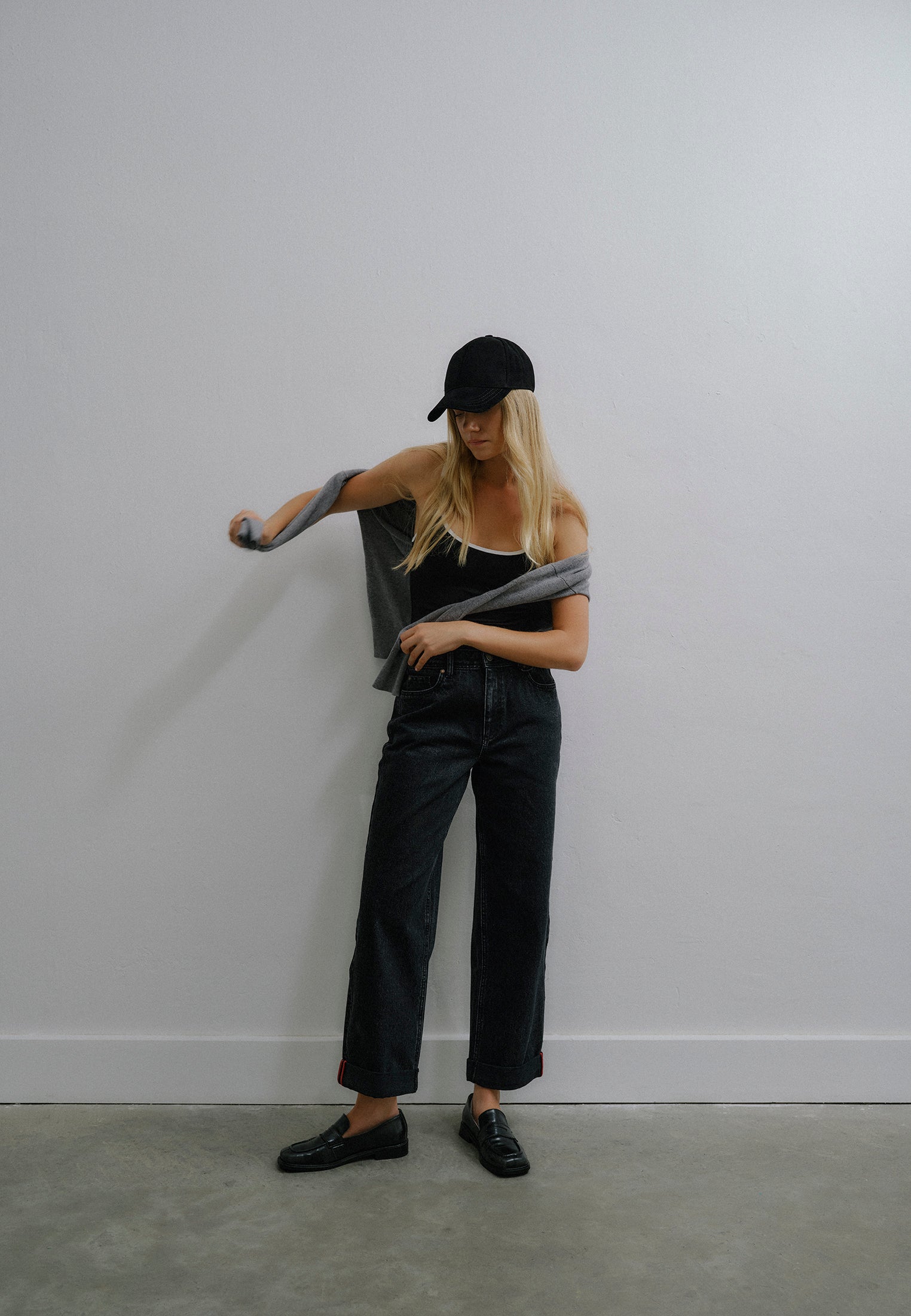 Boyfriend Low Waist Straight Leg Jeans - BLACK DENIM