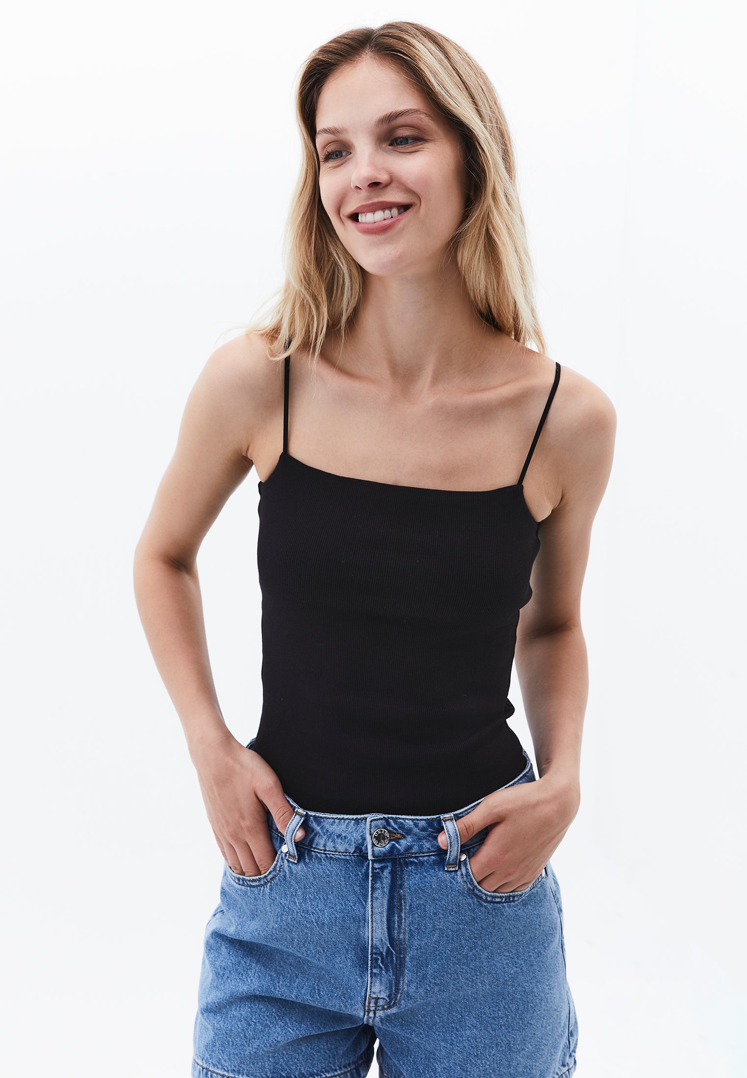 Square Neck Strap Tank Top - BLACK