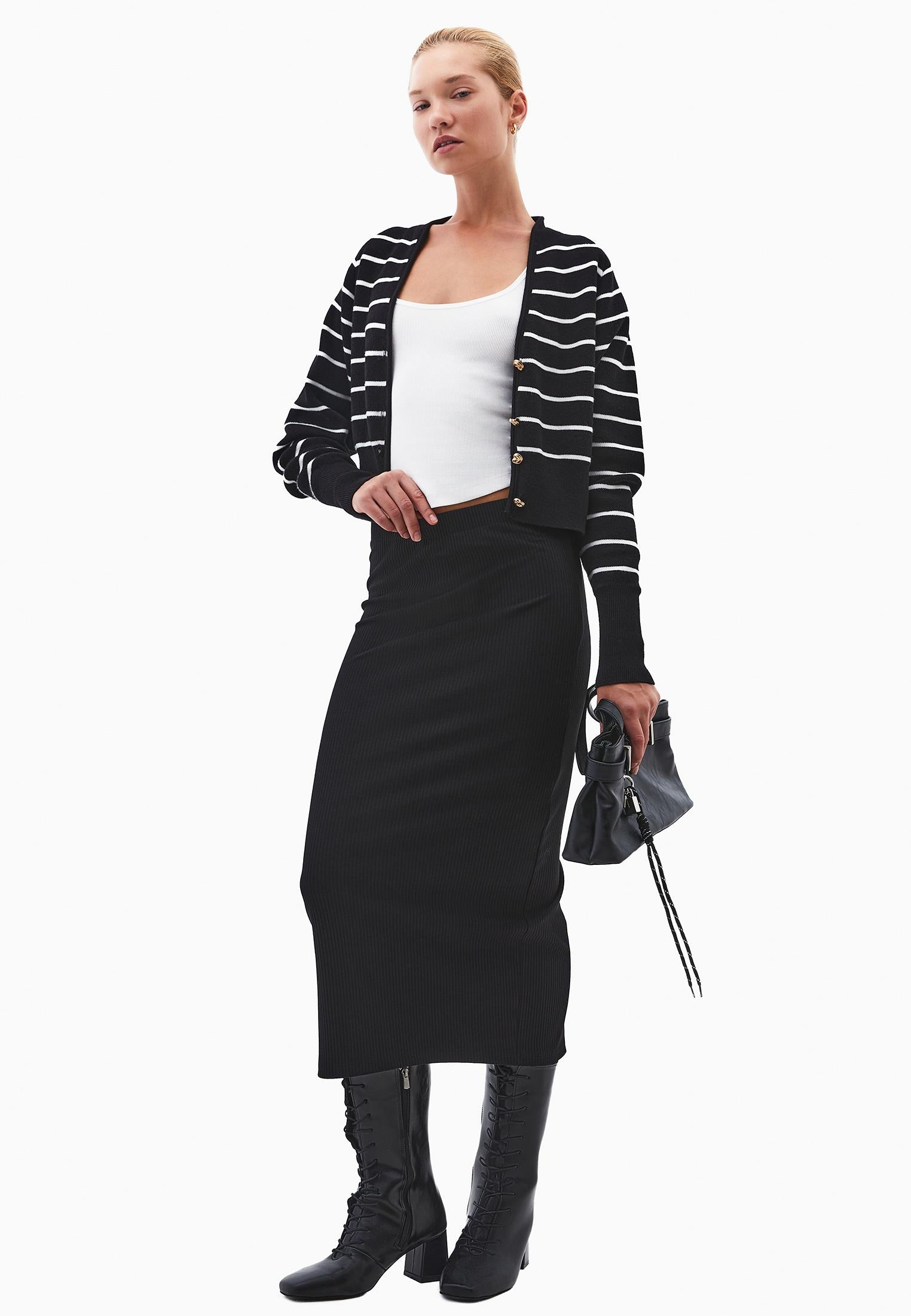 Midi Skirt With Slit Detail And High Waist - BLACK