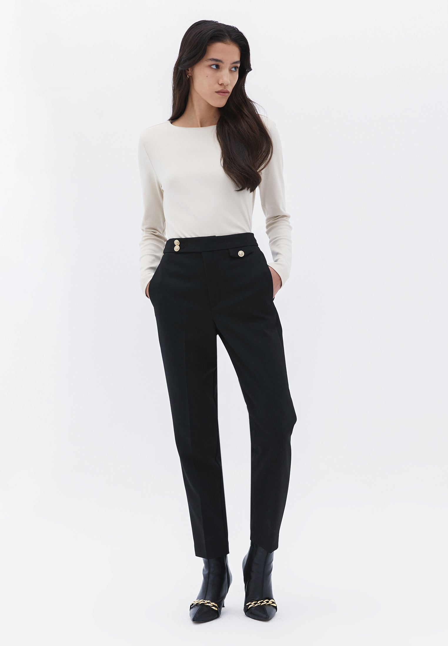 High Waist Carrot Pants With Pocket Detail - BLACK