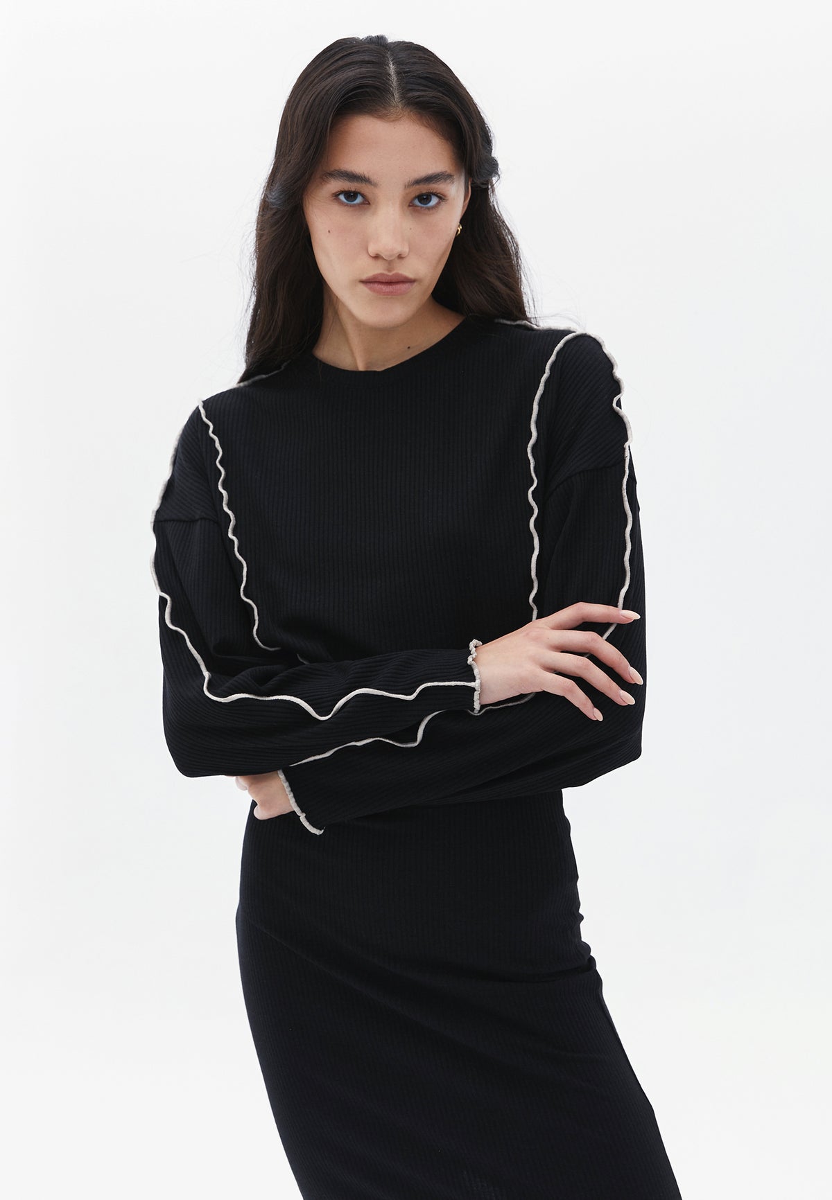 Crew Neck Cropped Blouse - BLACK
