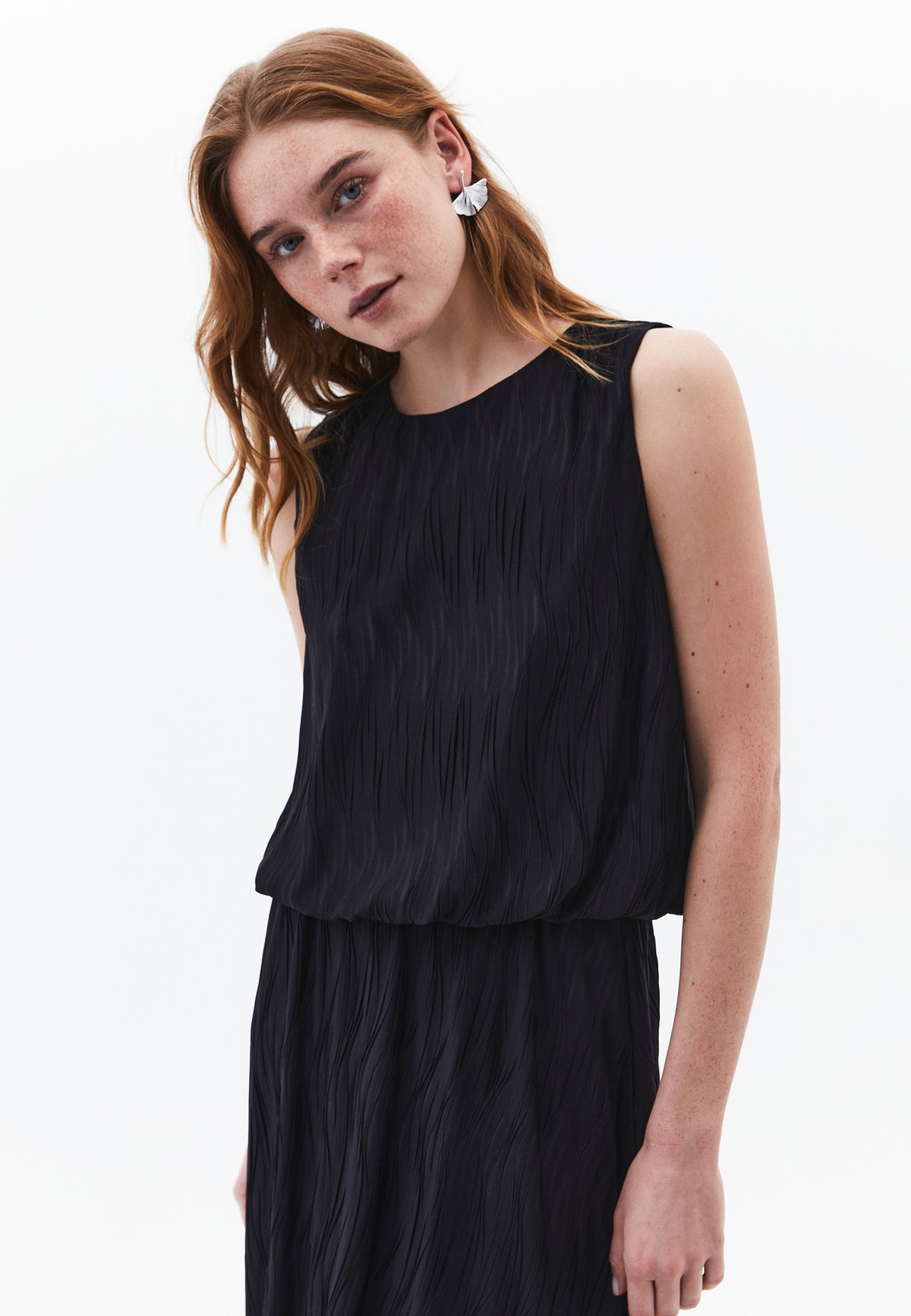 Oversize Sleeveless Crew Neck Blouse - BLACK