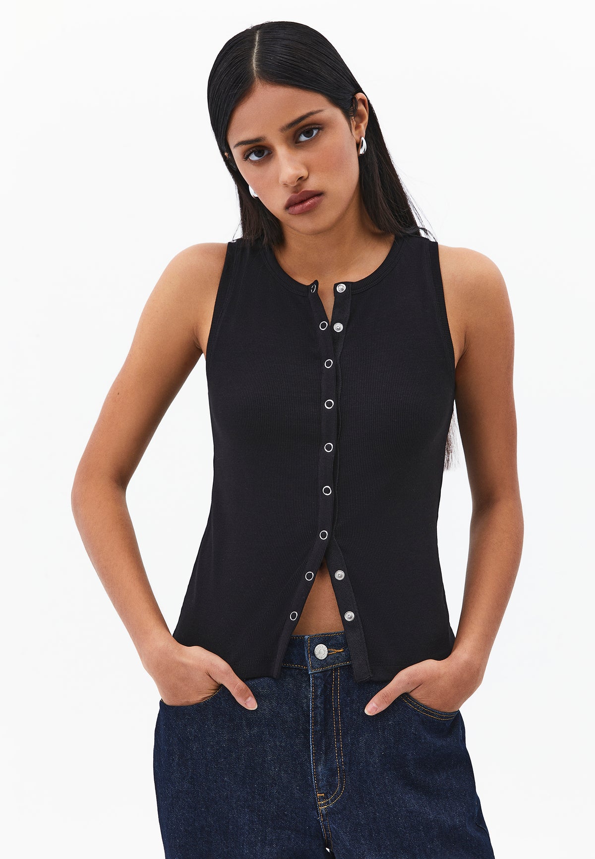 Sleeveless Crew Neck Tank Top - BLACK