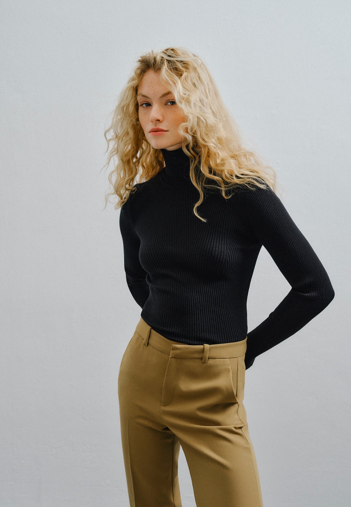 Ribbed Raglan Sleeve Turtleneck Sweater - BLACK