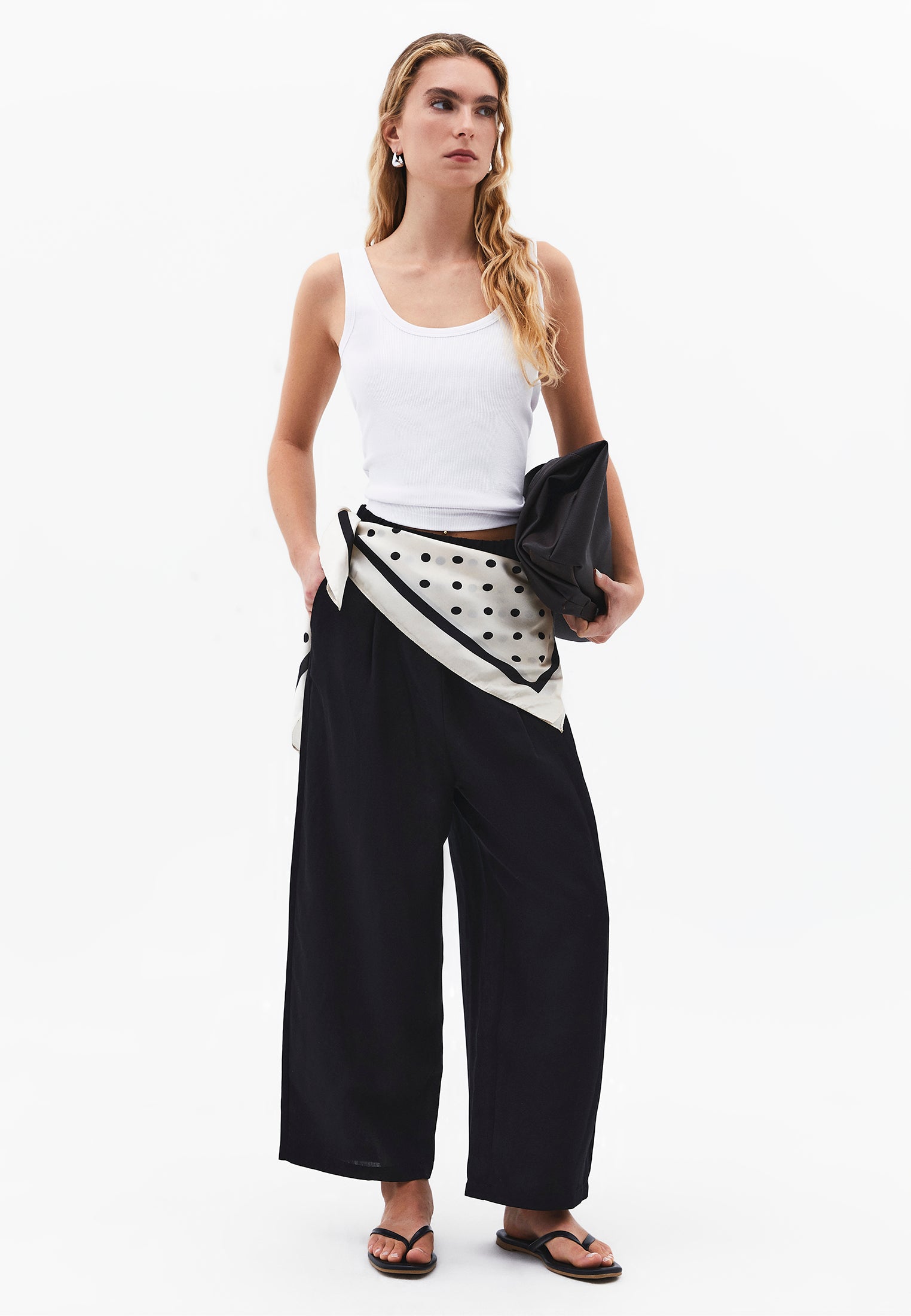 Balloon Form Elastic High Waist Carrot Pants - BLACK