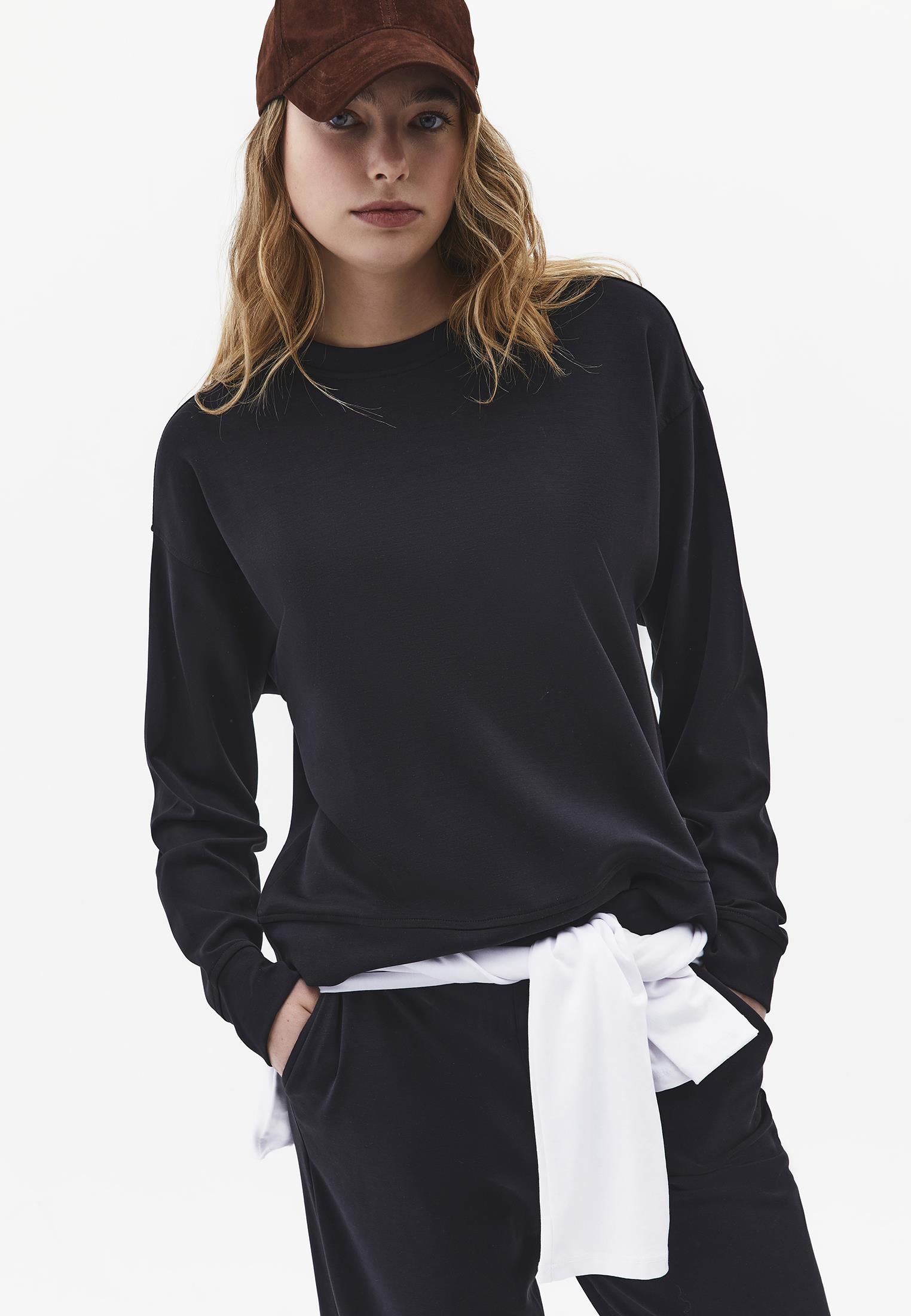 Crew Neck Long Sleeve Sweatshirt - BLACK