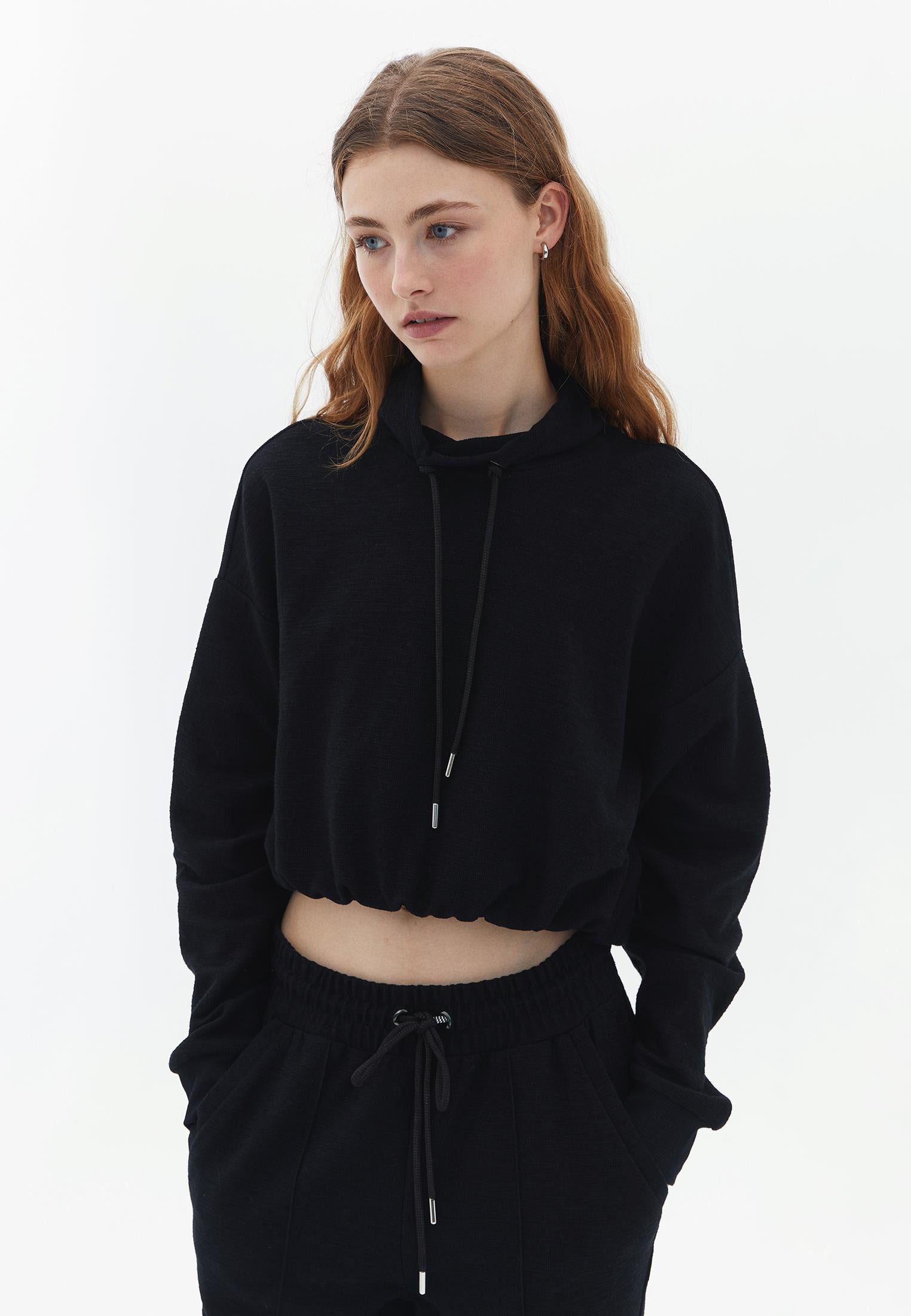 Crew Neck Crop Sweatshirt - BLACK