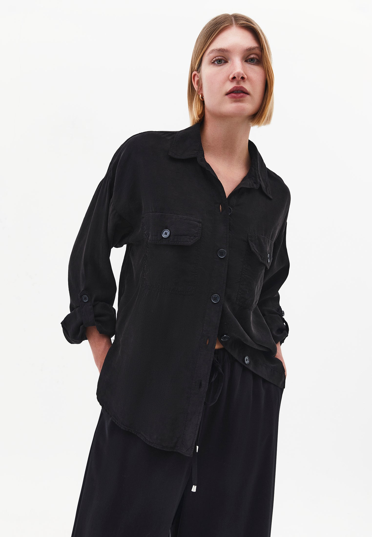Oversize Pocketed Shirt - BLACK