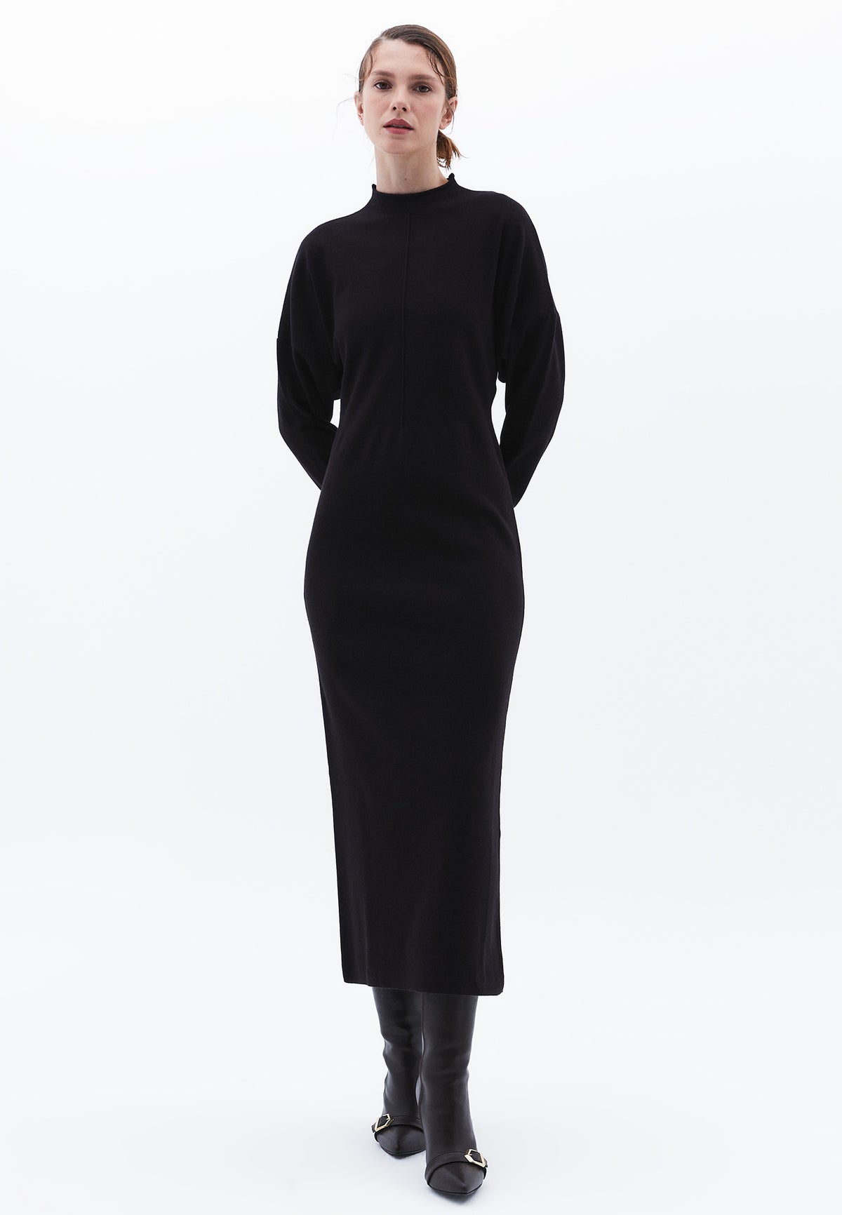 Long Comfortable Batwing Sleeved Crew Neck Dress - BLACK