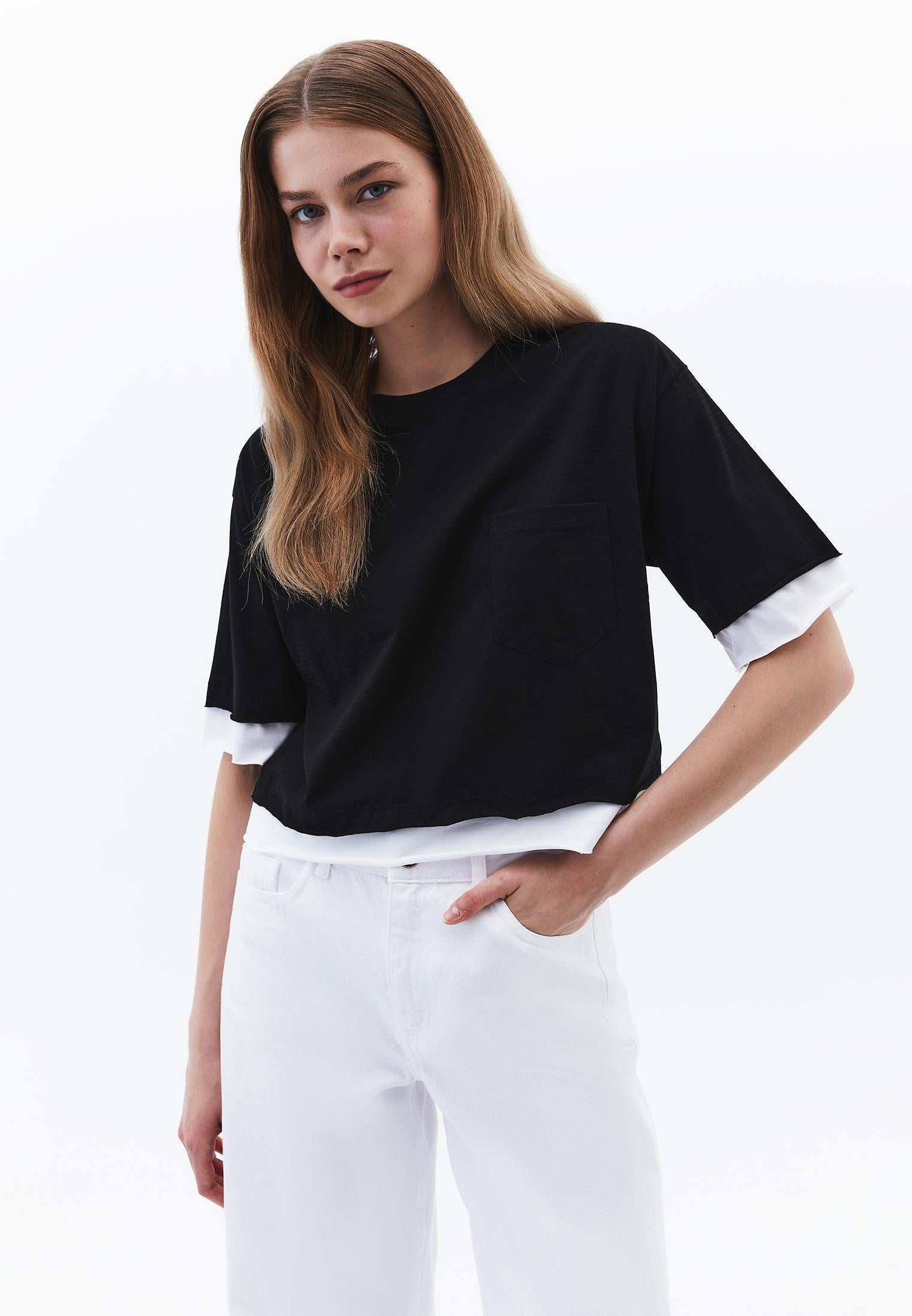 Cropped Crew Neck T-Shirt - BLACK