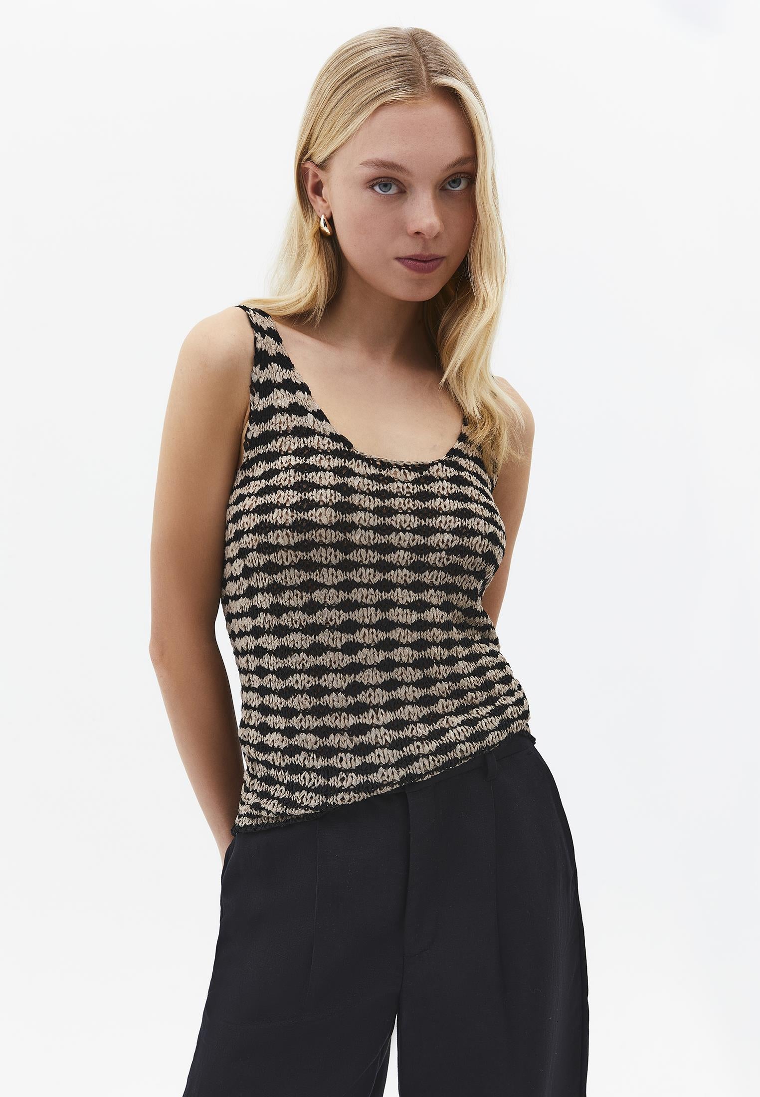 Lace U Neck Tank Top - OXFORD TAN/BLACK