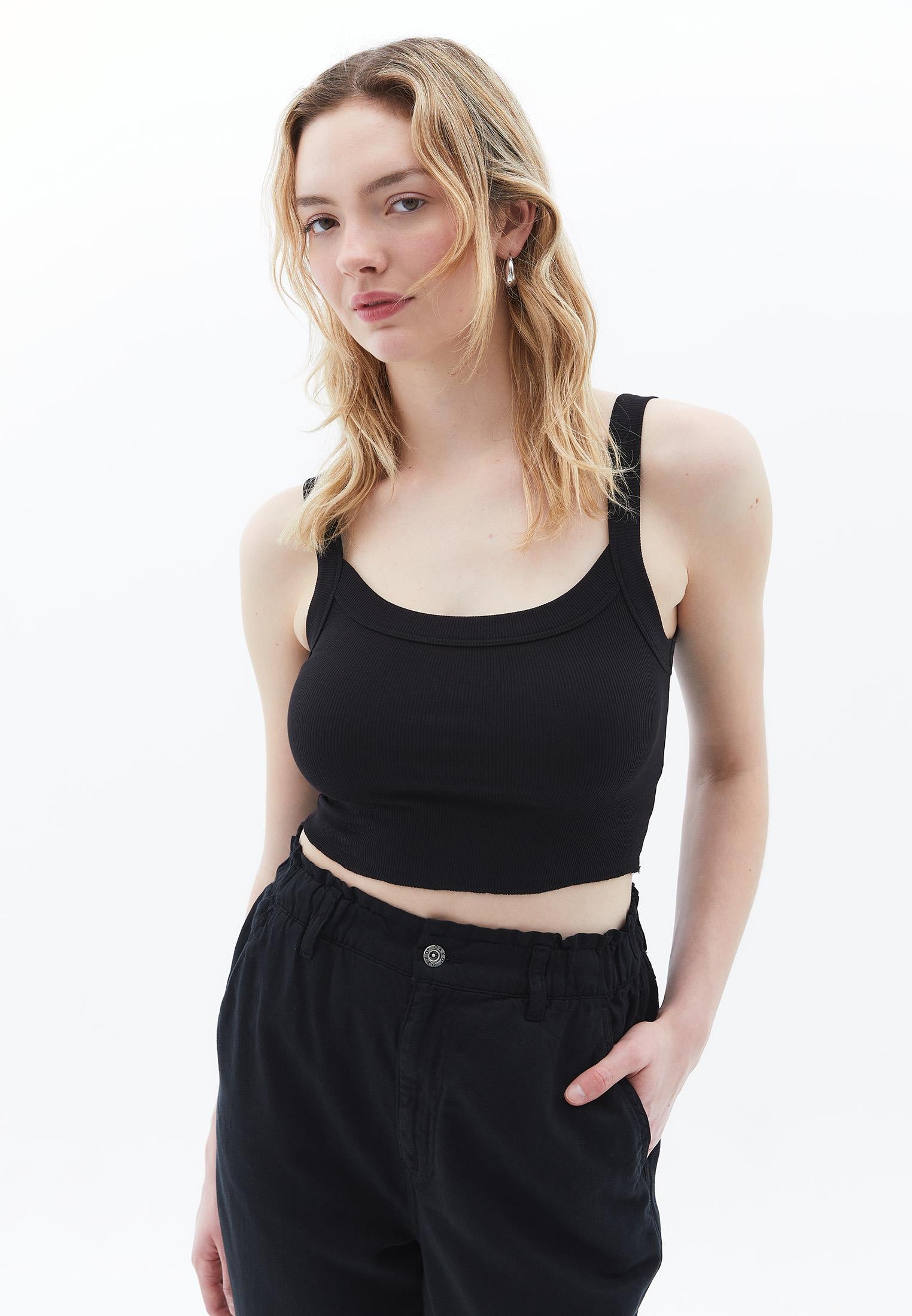 Square Neck Cropped Tank - BLACK
