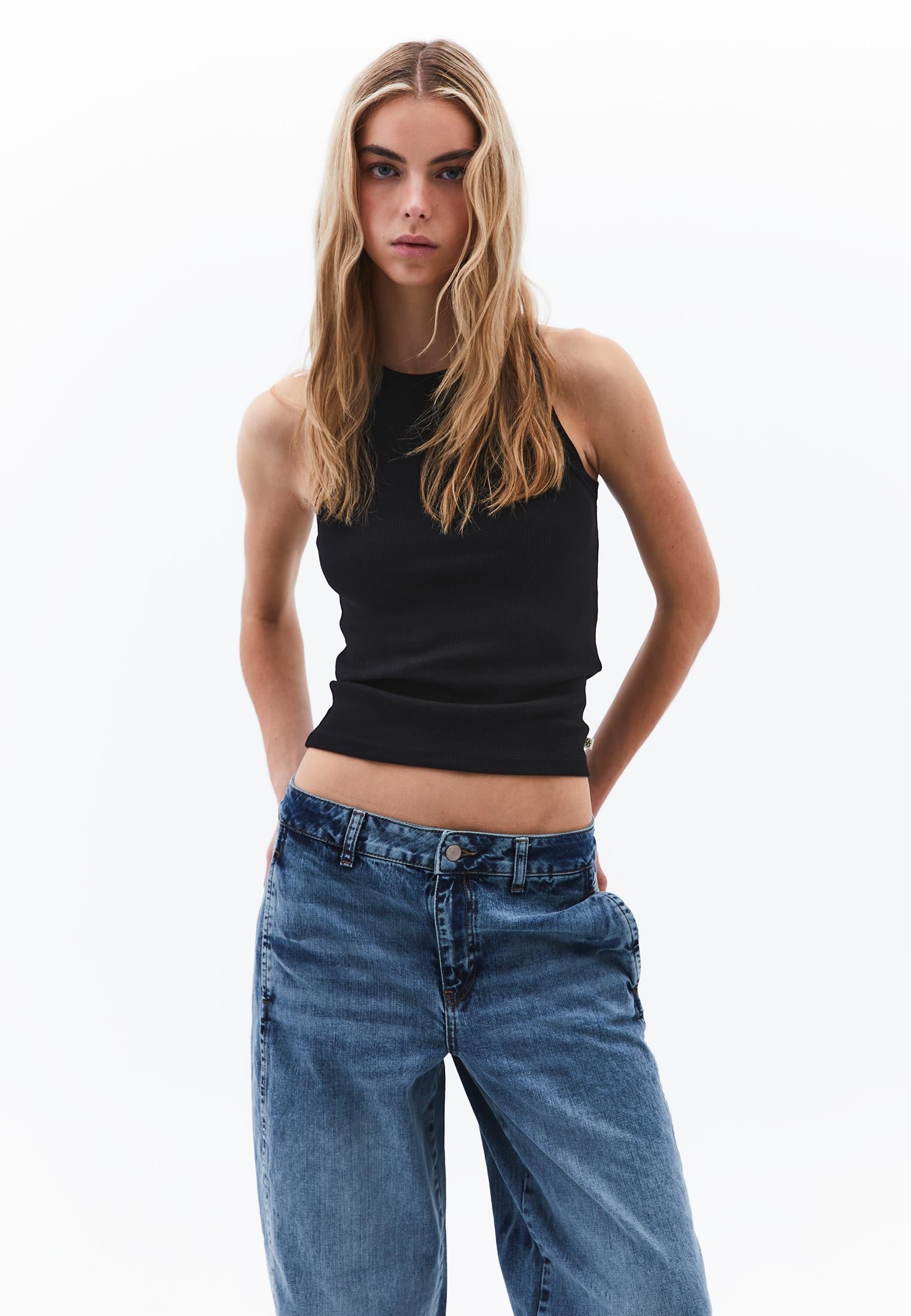 Crew Neck Tank Top - BLACK