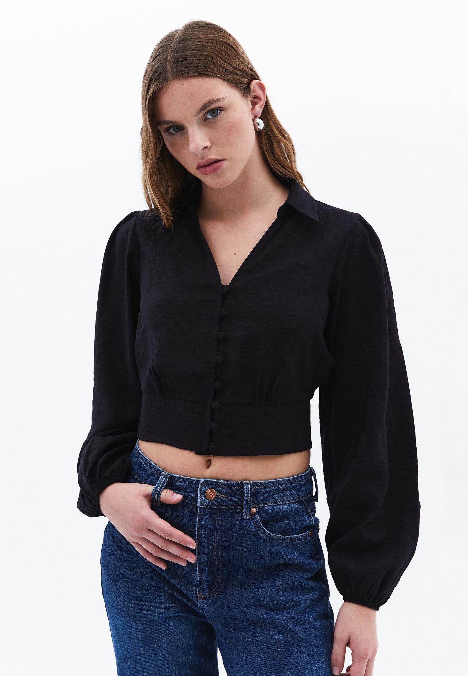 V Neck Cropped Blouse - BLACK