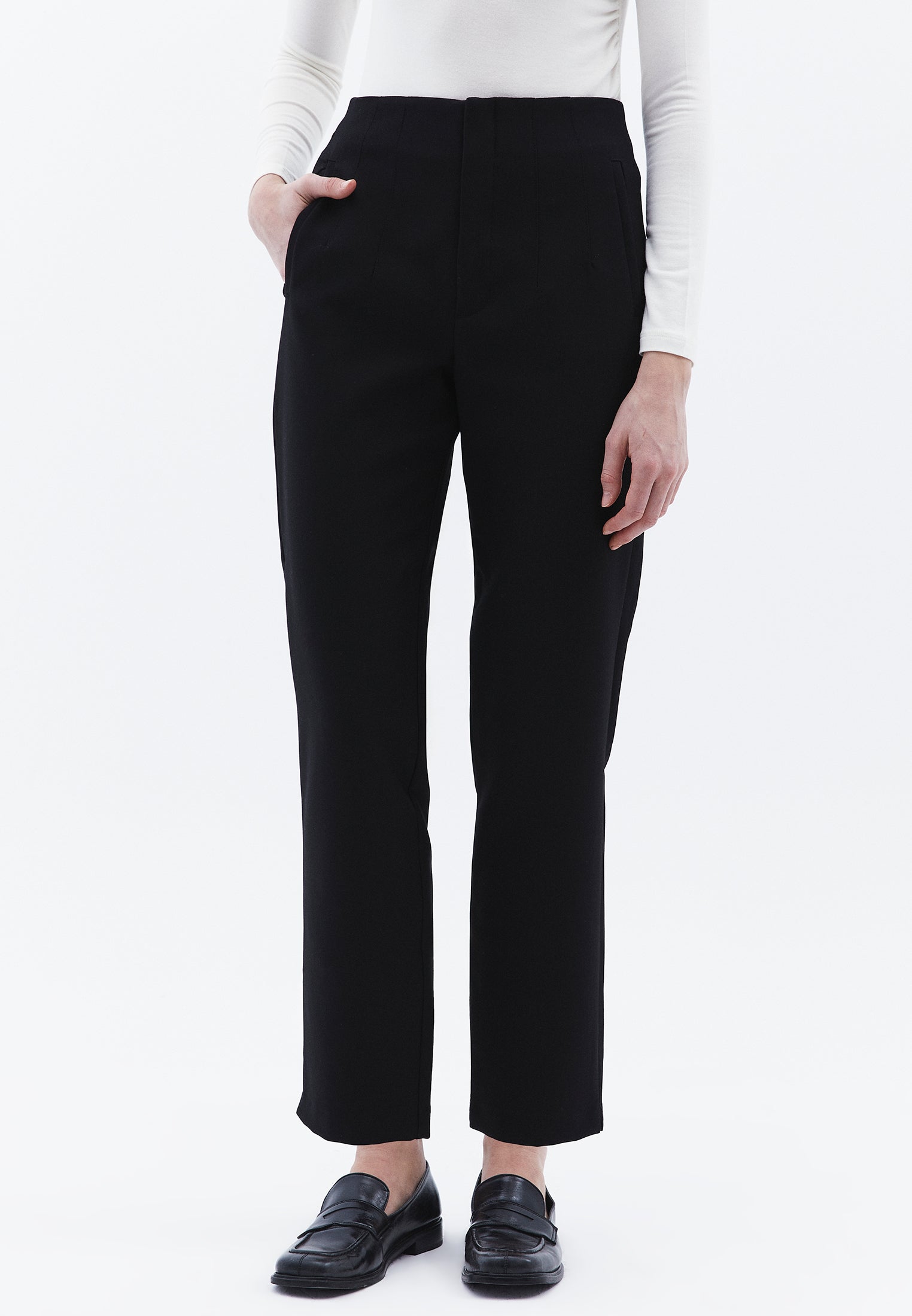 Ultra High Waist Carrot Pants - BLACK