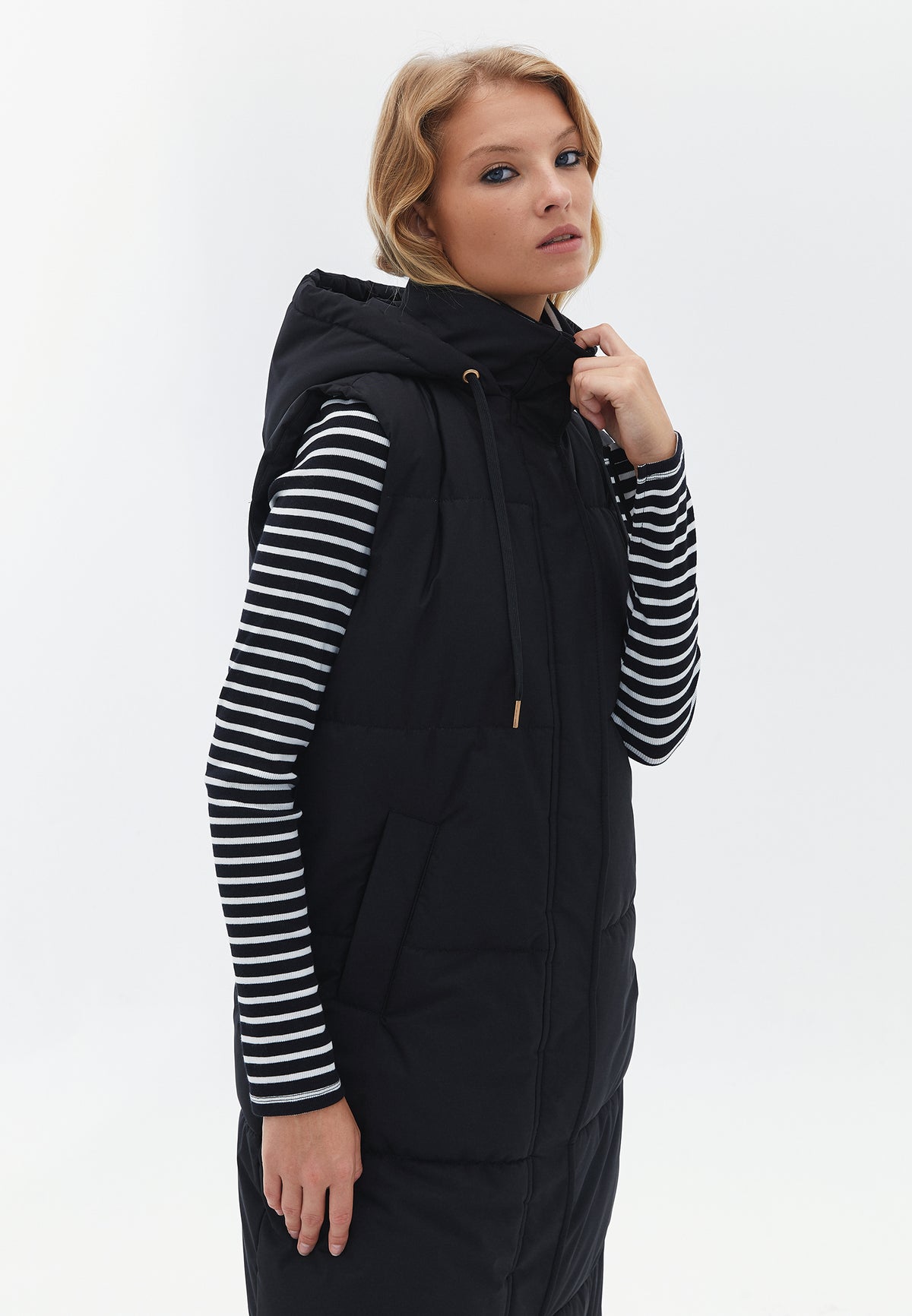 Hooded Midi Vest - BLACK