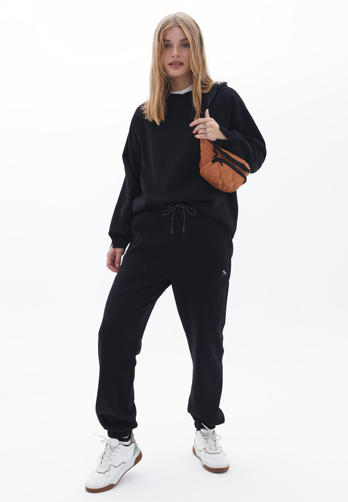 Crew Neck Long Sleeve Oversize Sweatshirt - BLACK
