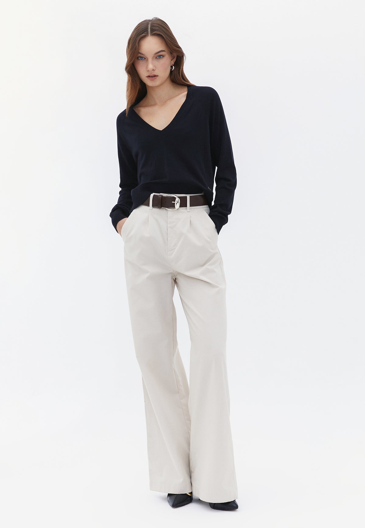 V Neck Raglan Sleeve Sweater - BLACK