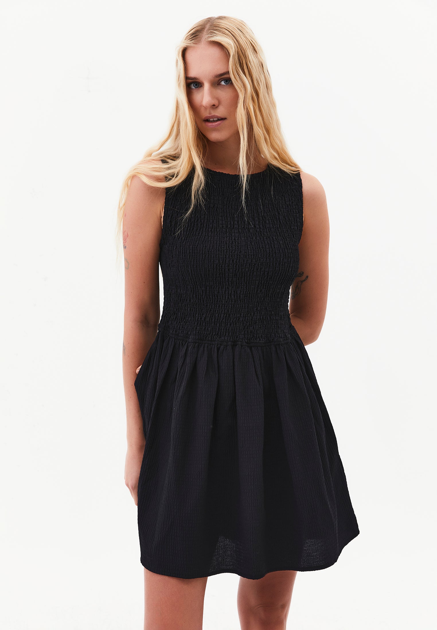 Smocked Sleeveless Women's Jumpsuit - BLACK