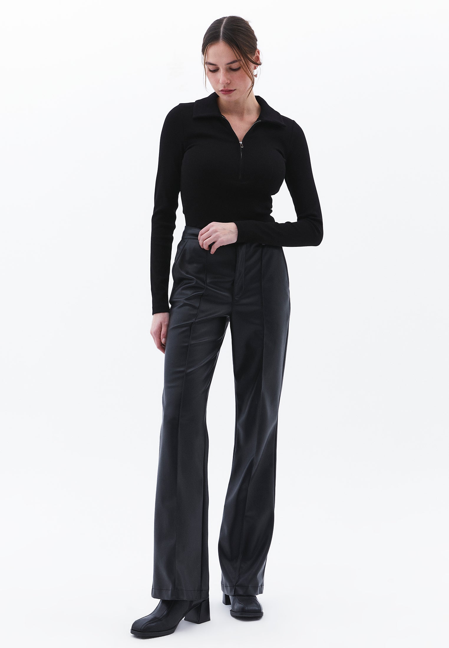 Polo Collar Long Sleeve T-Shirt With Zipper Detail - BLACK