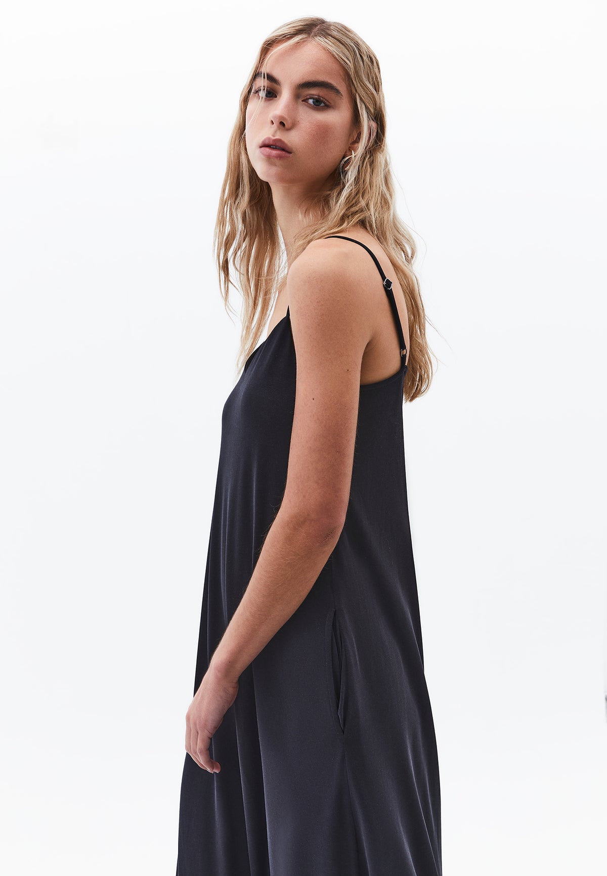 Sleeveless Strappy Midi Dress - BLACK