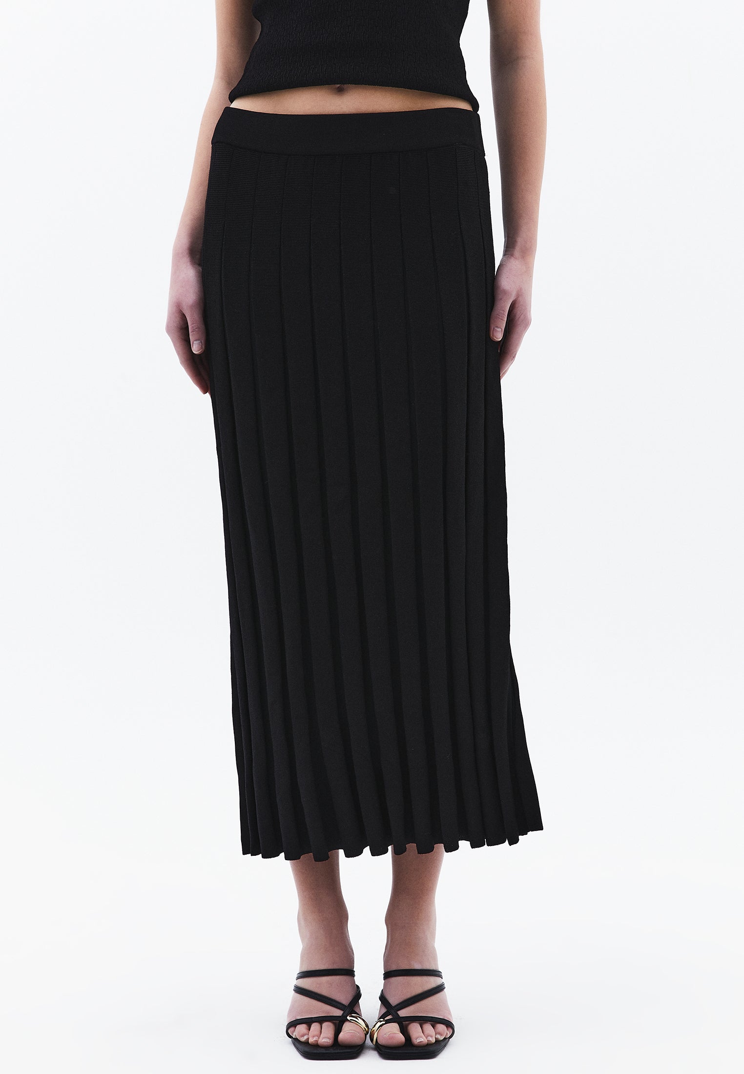Pleated Long Skirt - BLACK