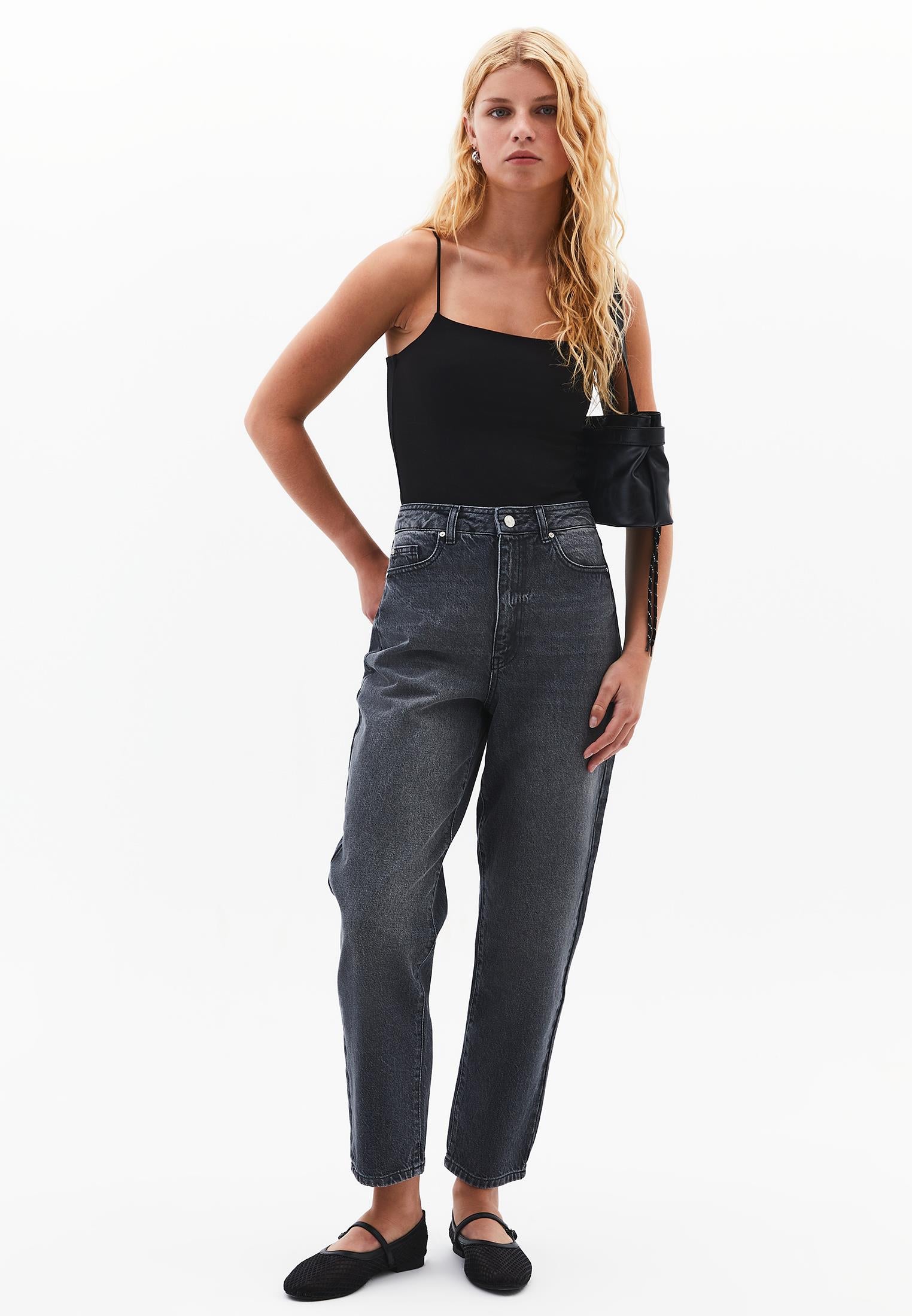 Wide Neck Tank Top - BLACK