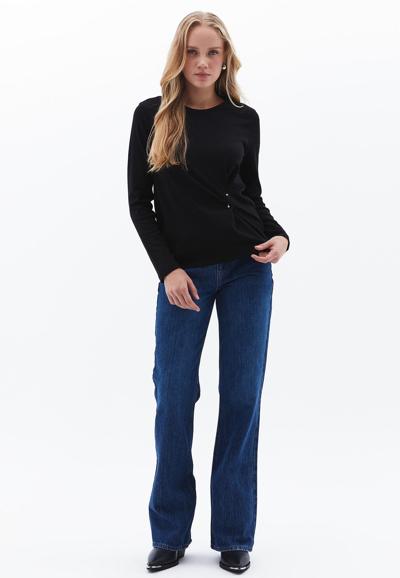 Crew Neck Long Sleeve Sweatshirt - BLACK