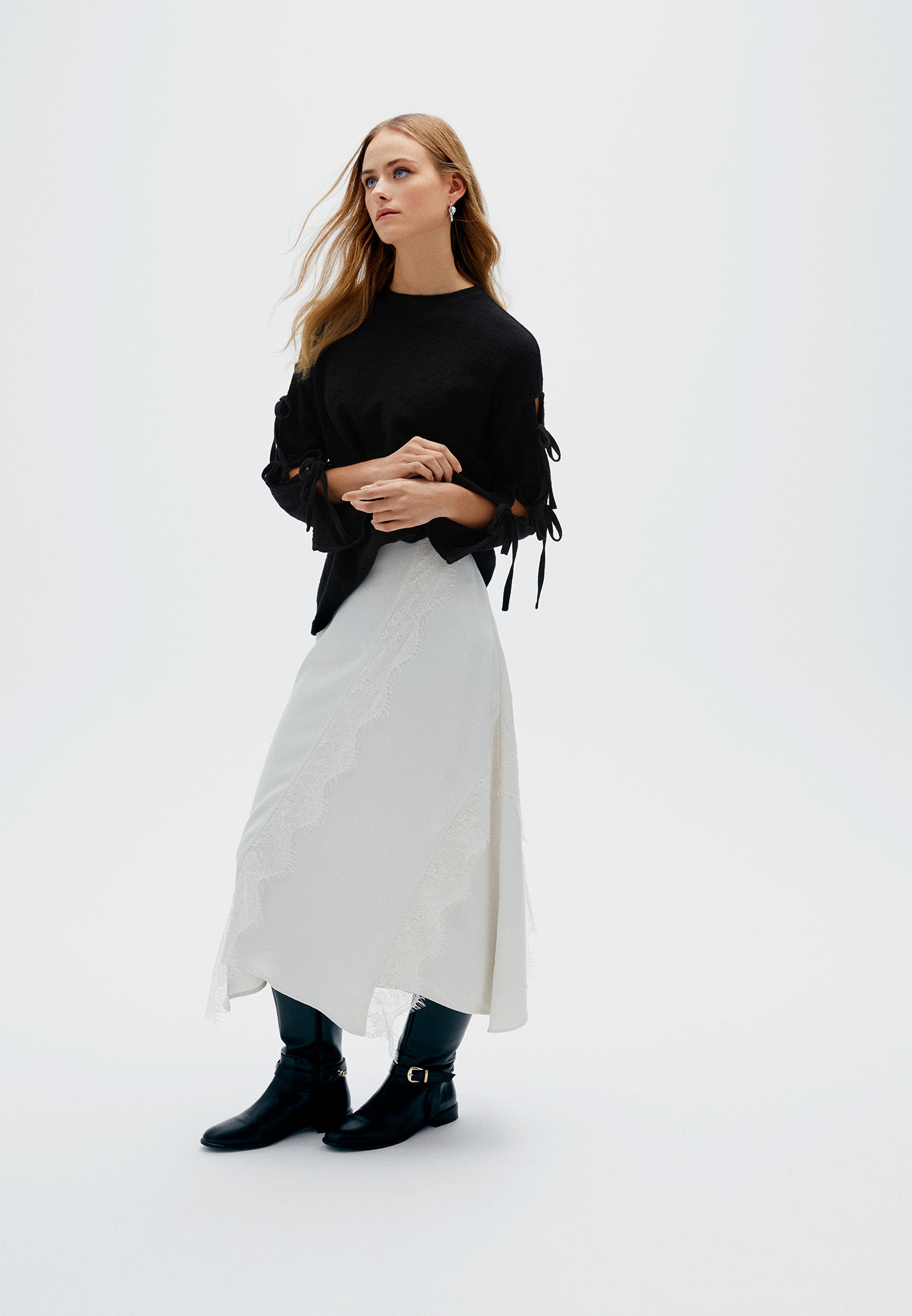 Crew Neck Long Sleeve Detailed Sweatshirt - BLACK