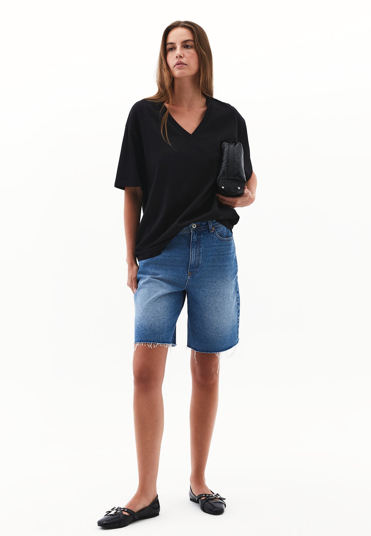 V Neck Boyfriend T-Shirt - BLACK