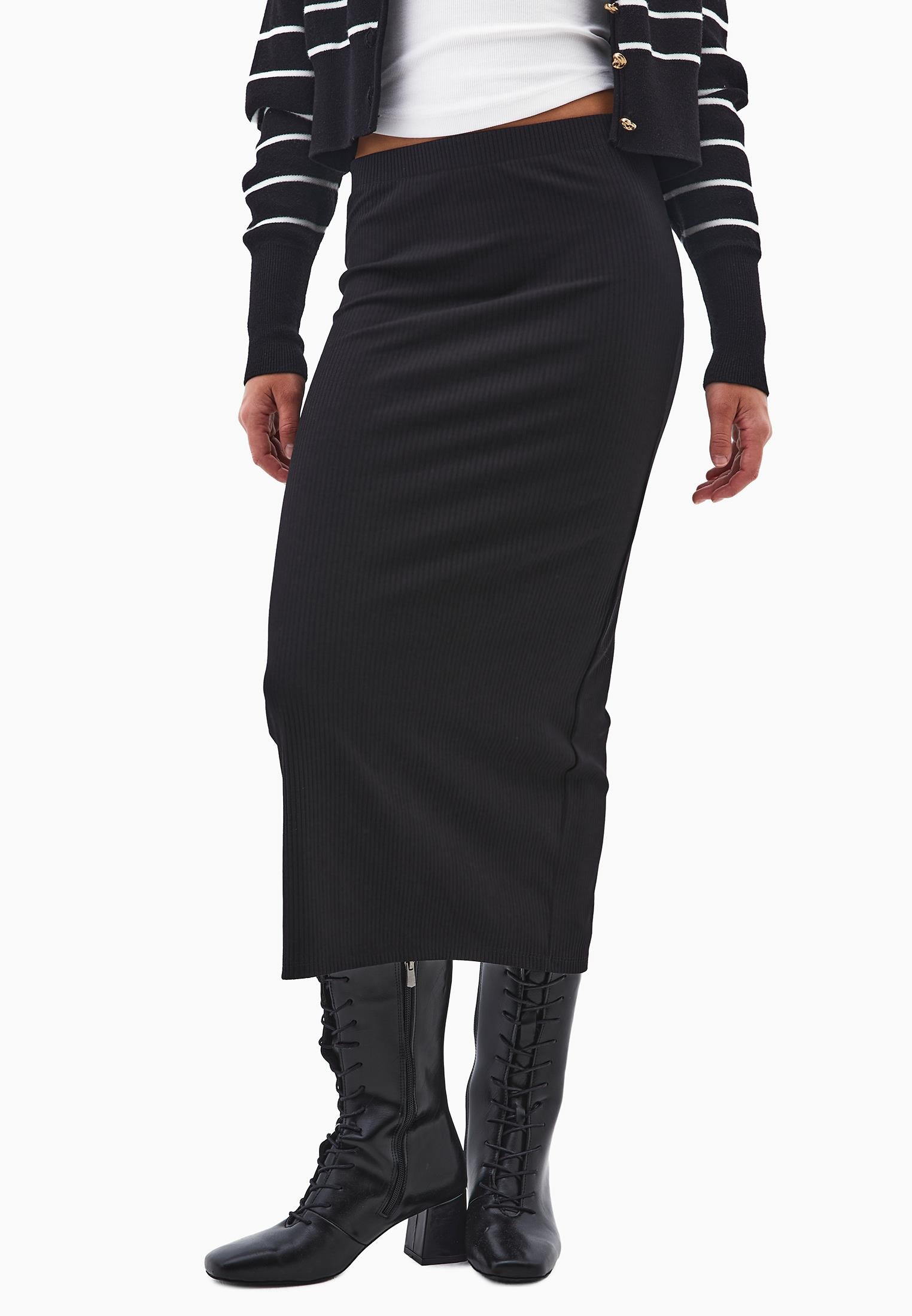 Midi Skirt With Slit Detail And High Waist - BLACK
