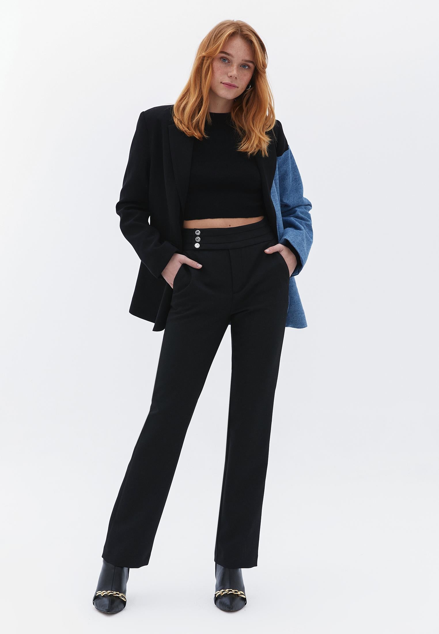 Crew Neck Raglan Sleeve Crop Sweater - BLACK