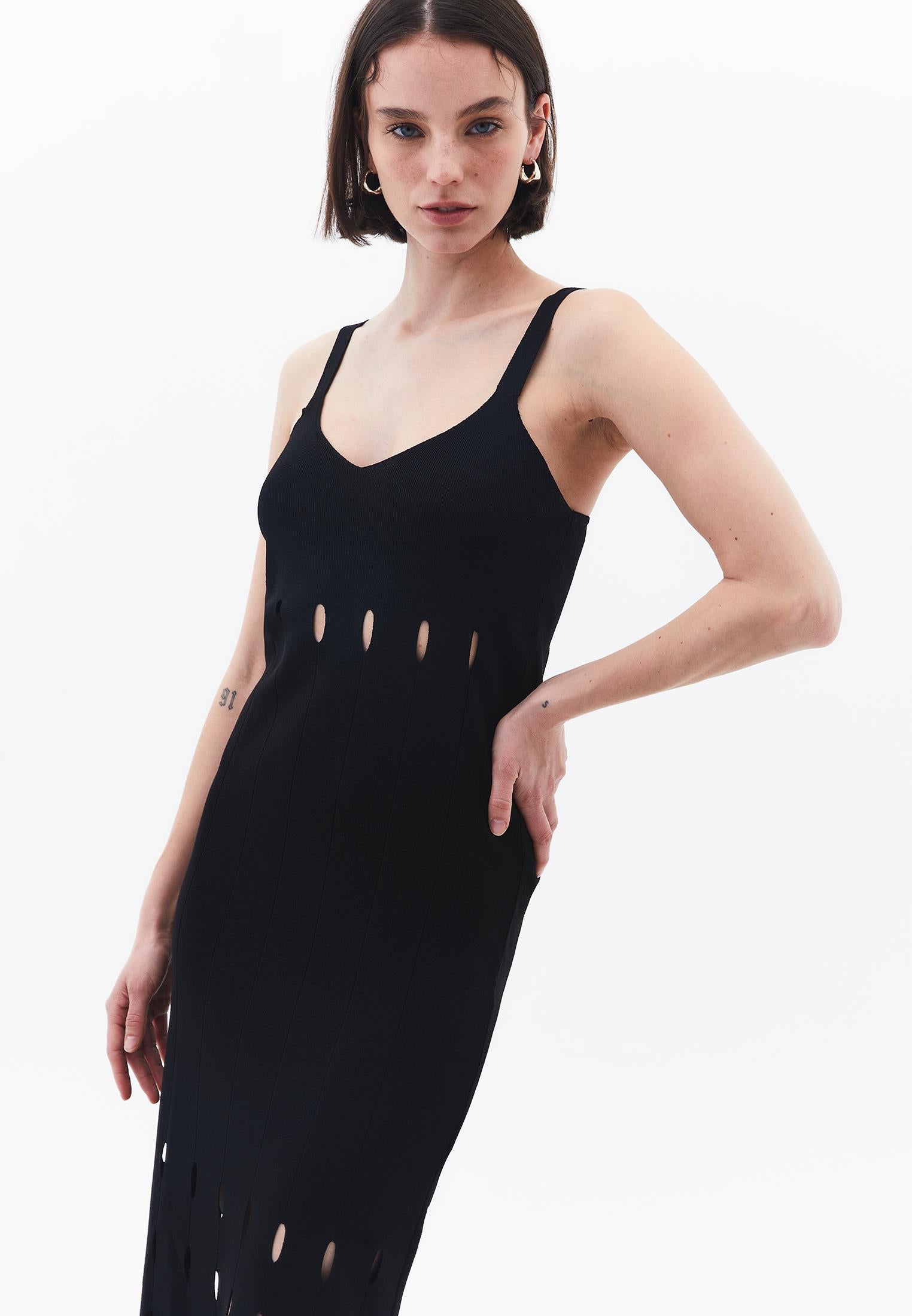 Long Dress With Ajour Straps - BLACK