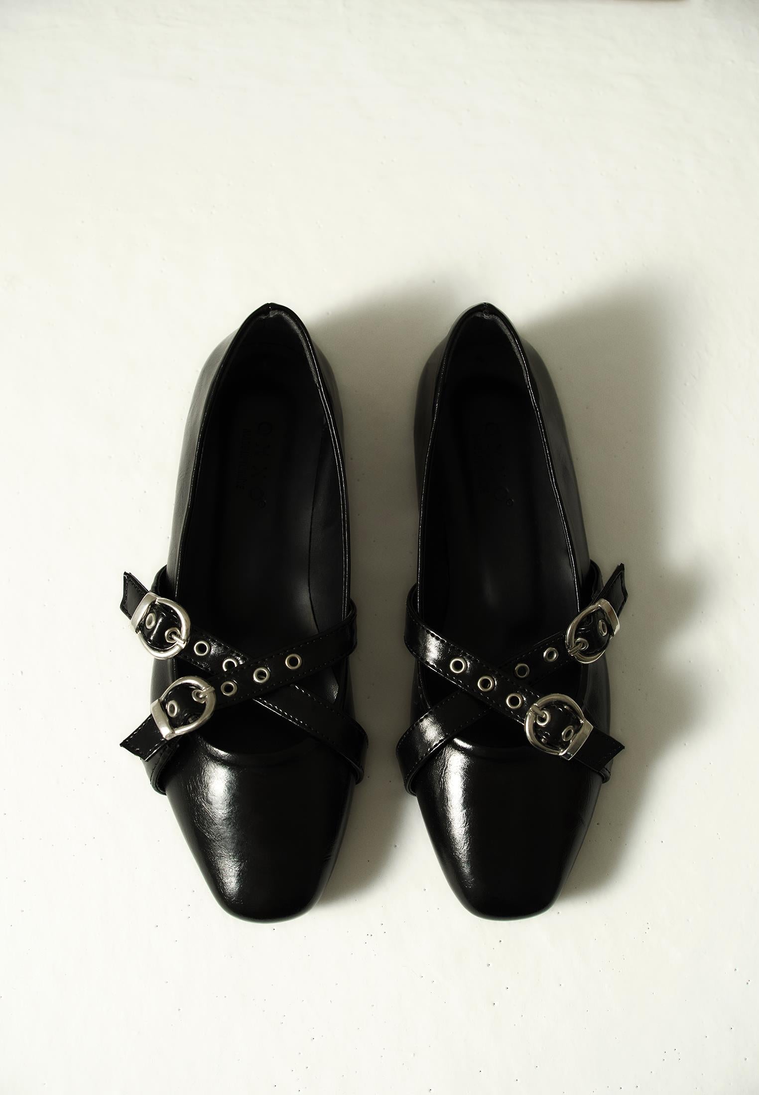 Women's Shoes - BLACK