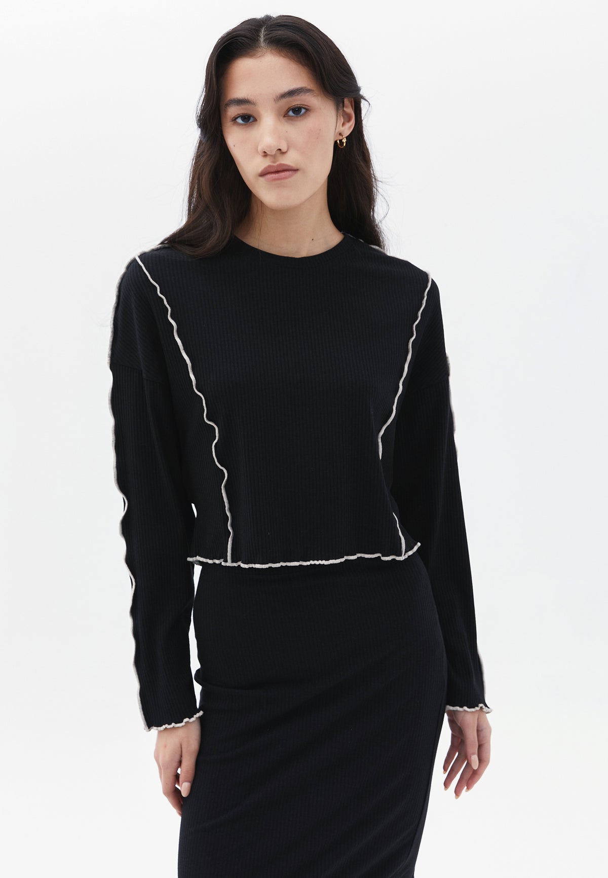 Crew Neck Cropped Blouse - BLACK