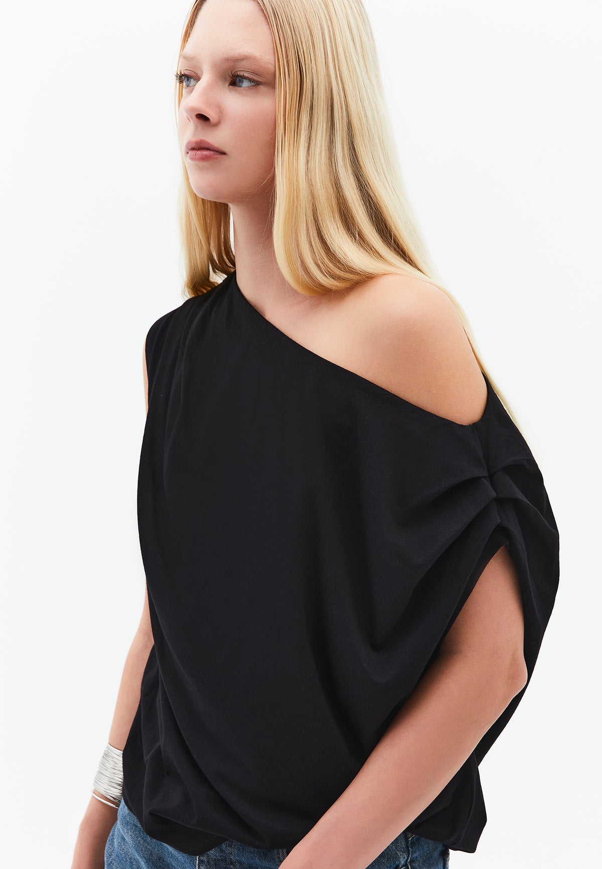 Pleated Asymmetric T-Shirt - BLACK