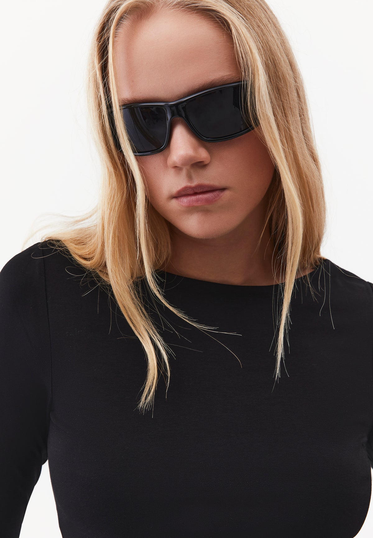 Long Sleeve T-Shirt with Collar Detail - BLACK