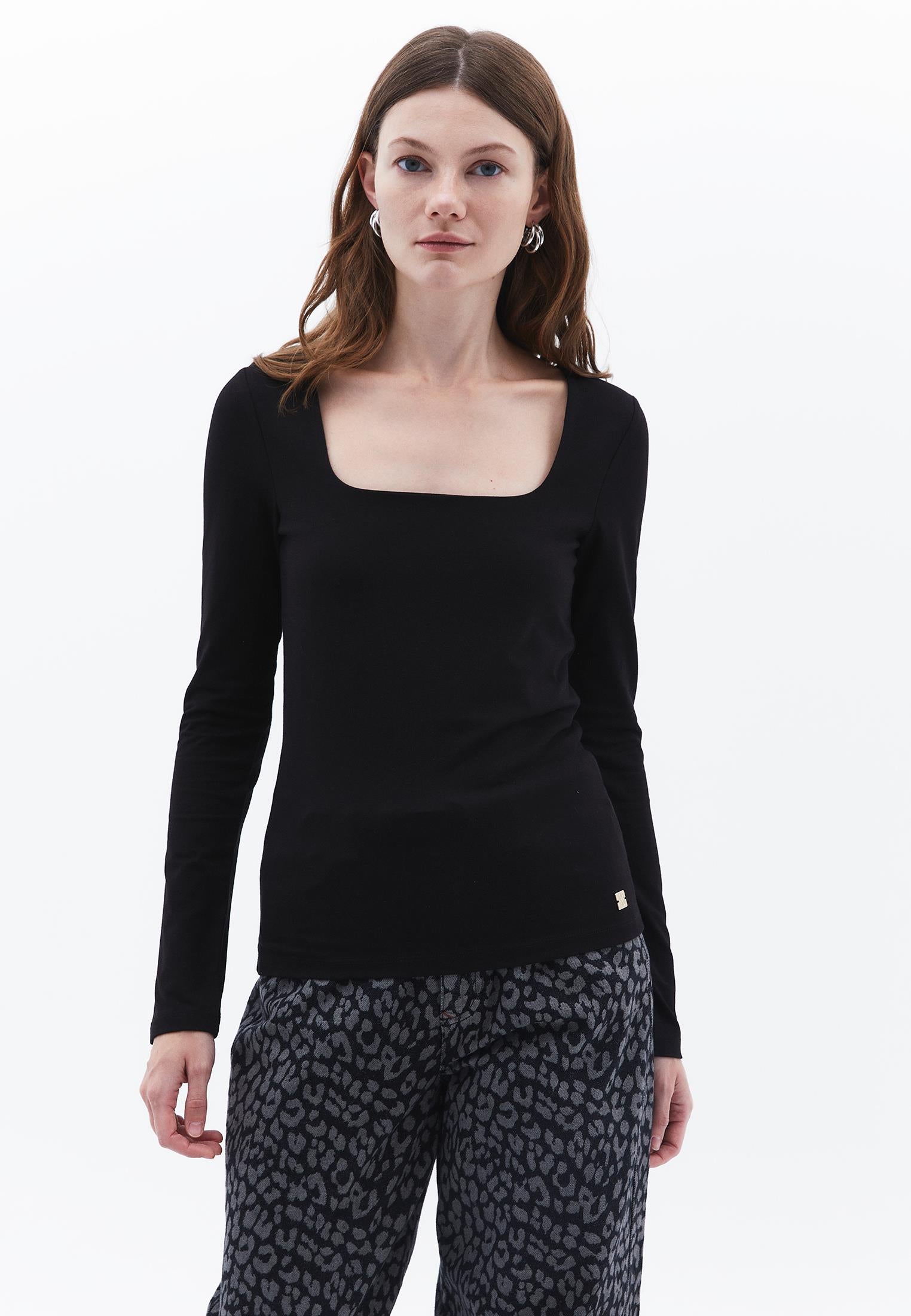 Square Neck Long Sleeve T-Shirt - BLACK