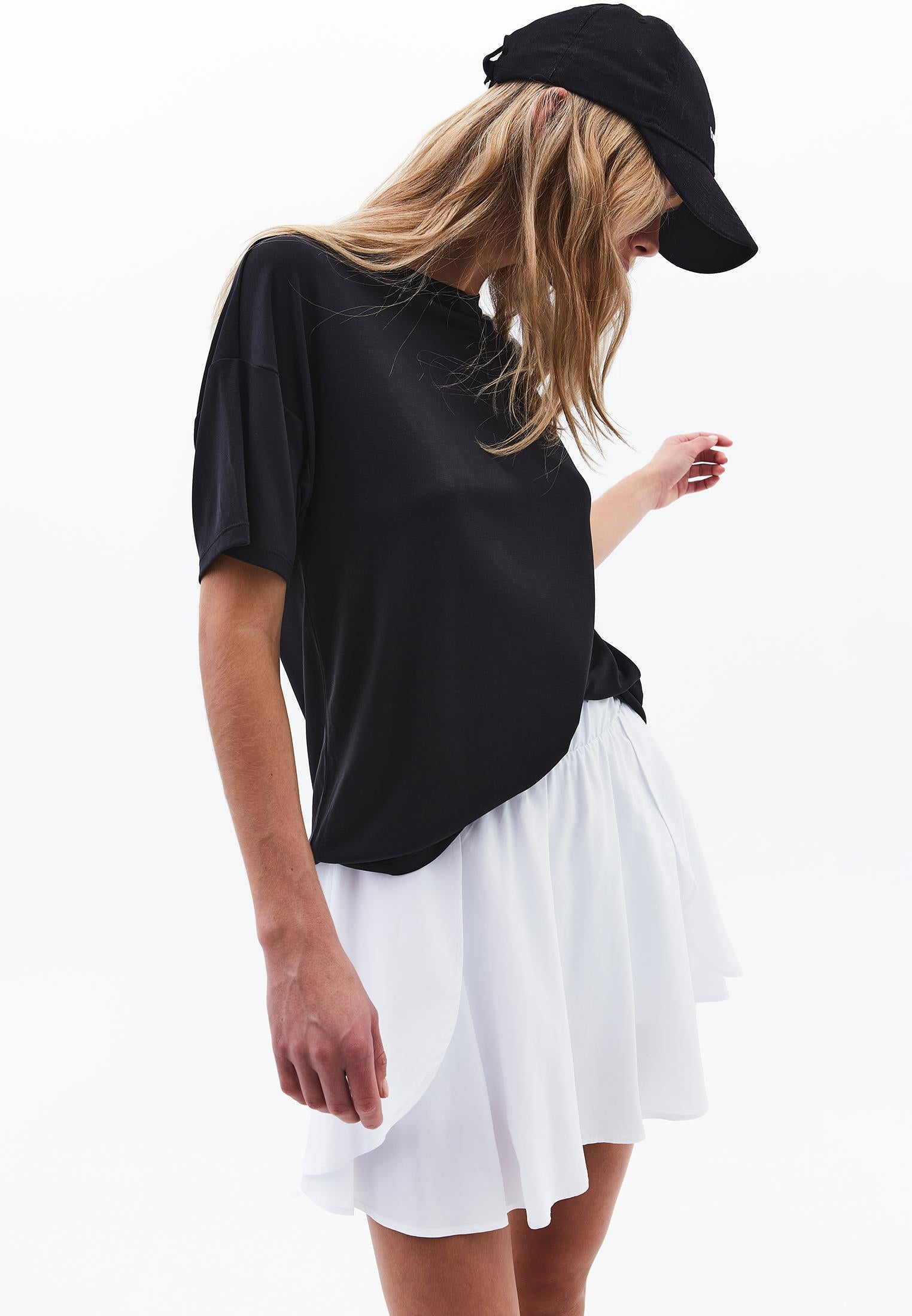 Crew Neck Short Sleeve T-Shirt - BLACK