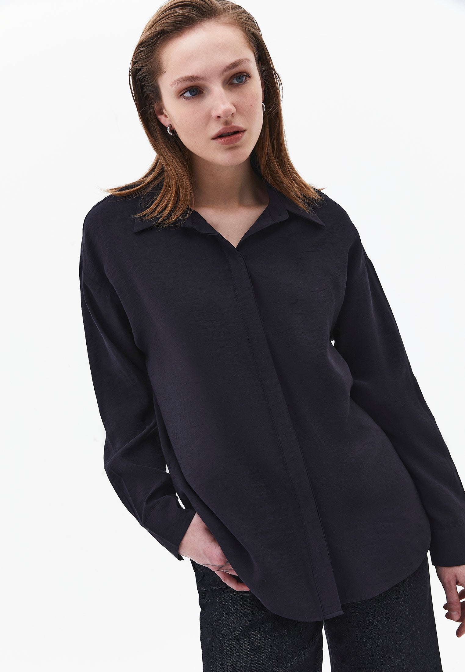 Oversize Long Sleeve Buttoned Shirt - BLACK