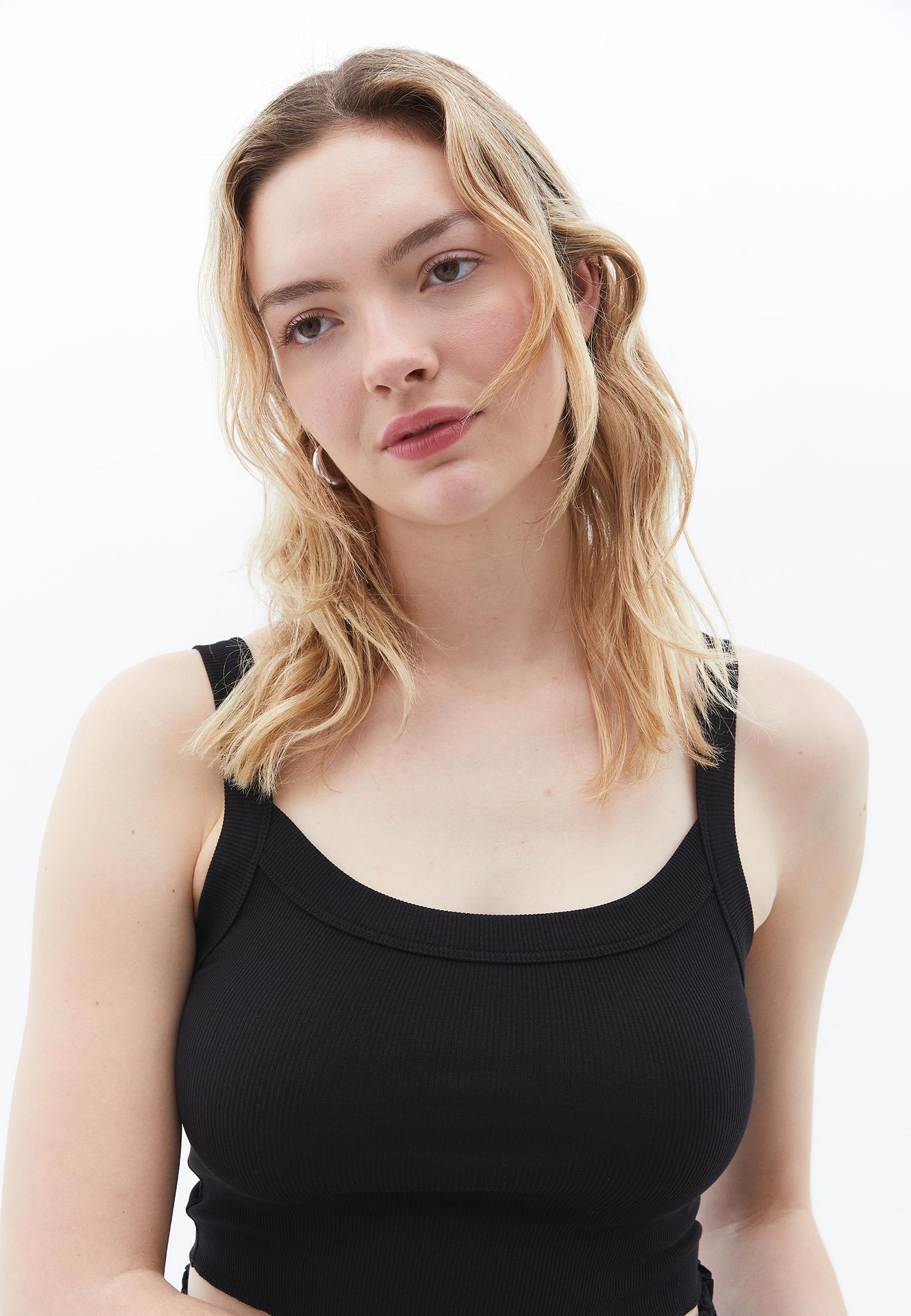 Square Neck Cropped Tank - BLACK