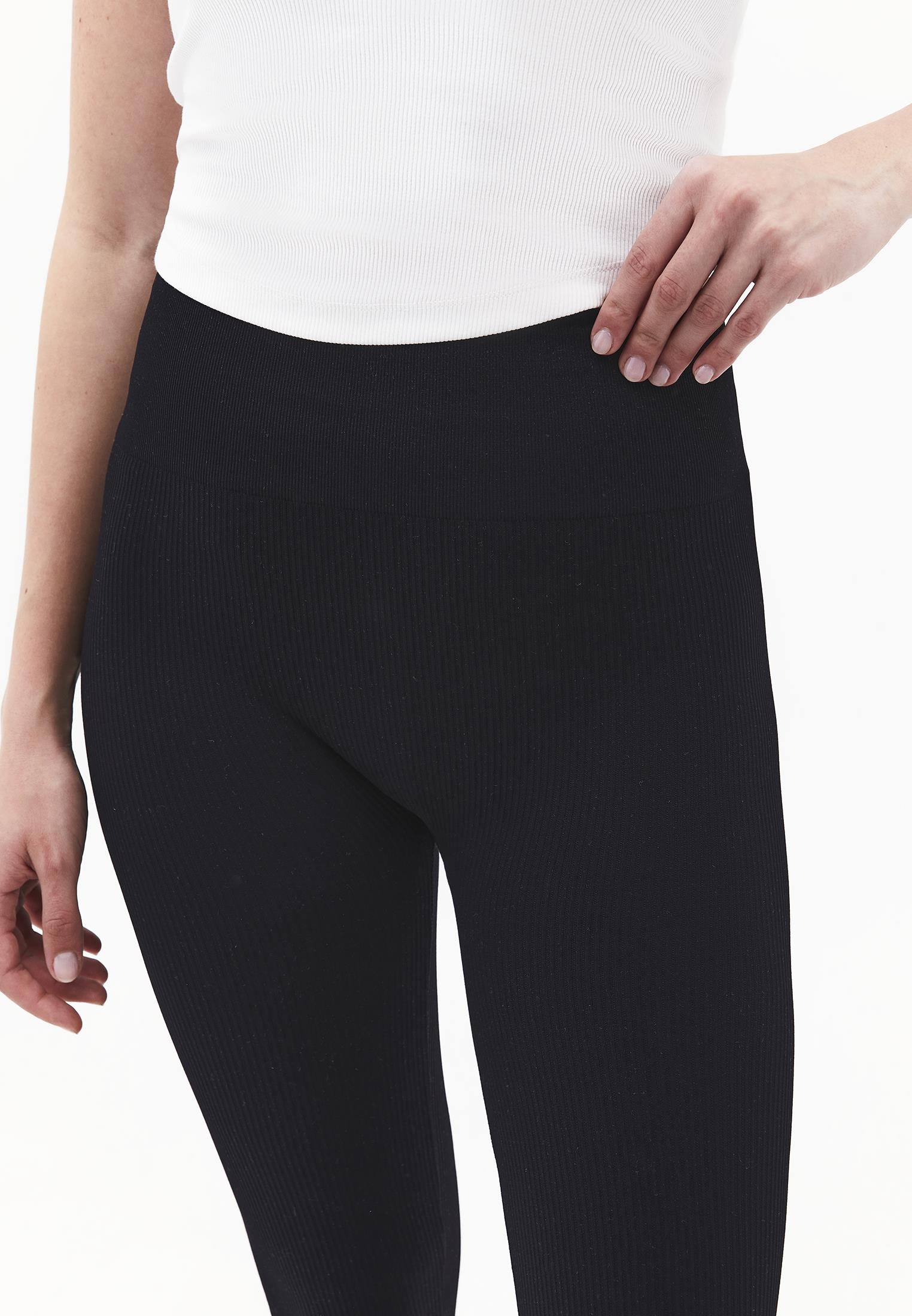 High Waist Capri Leggings - BLACK