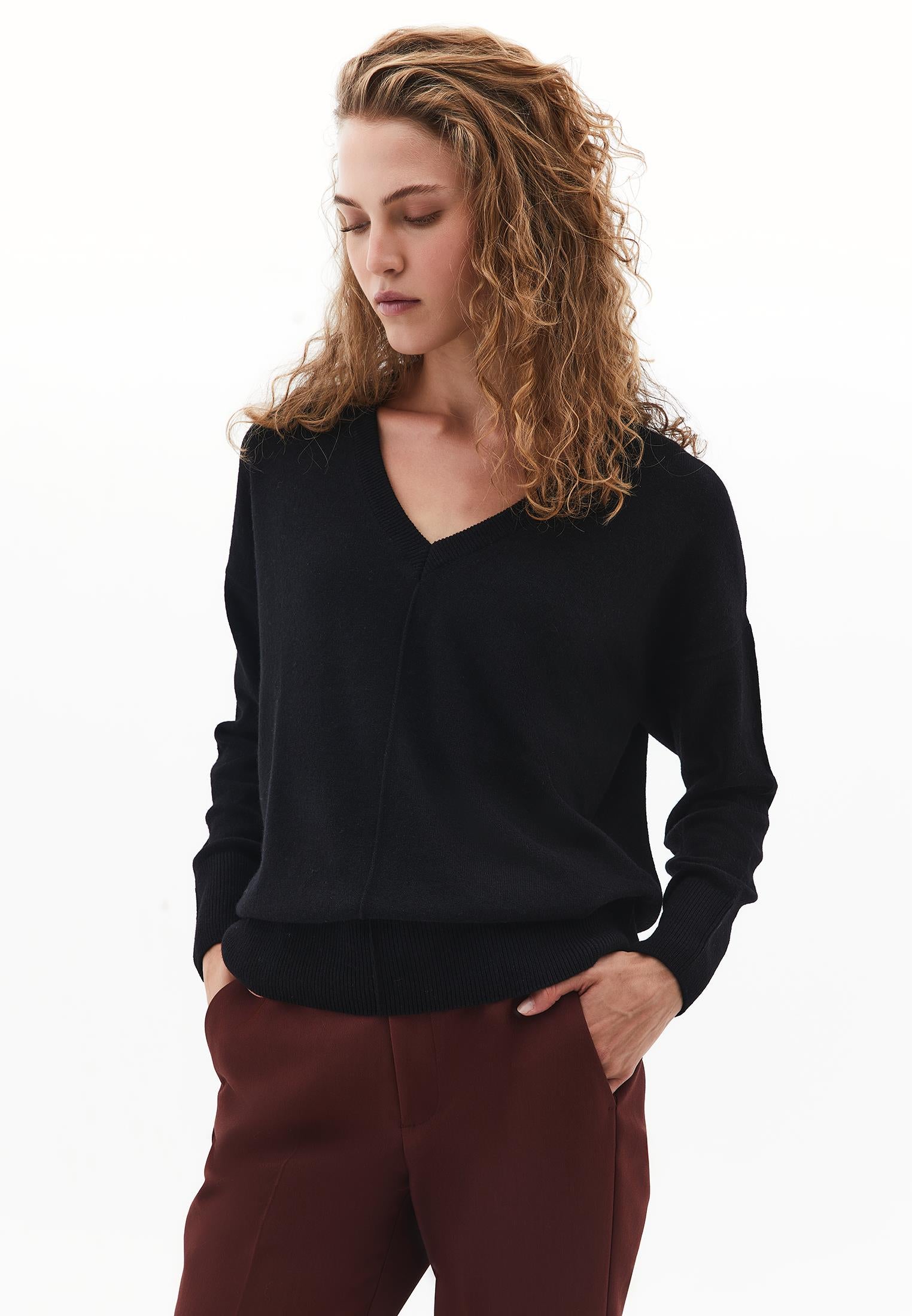 Long V-Neck Knit Sweater With Cashmere Blend - BLACK