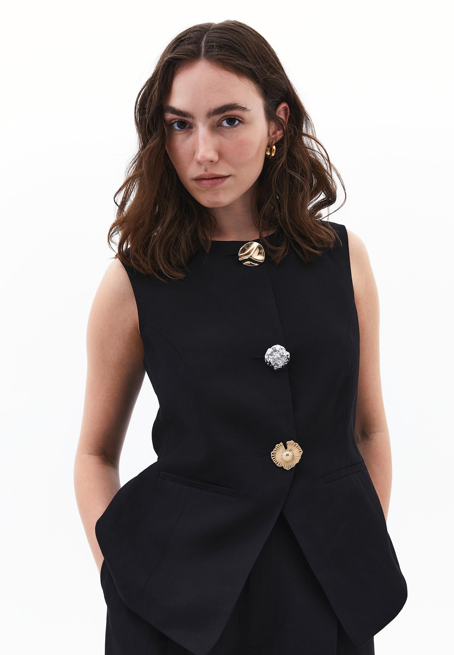 Sleeveless Vest With Button Details - BLACK