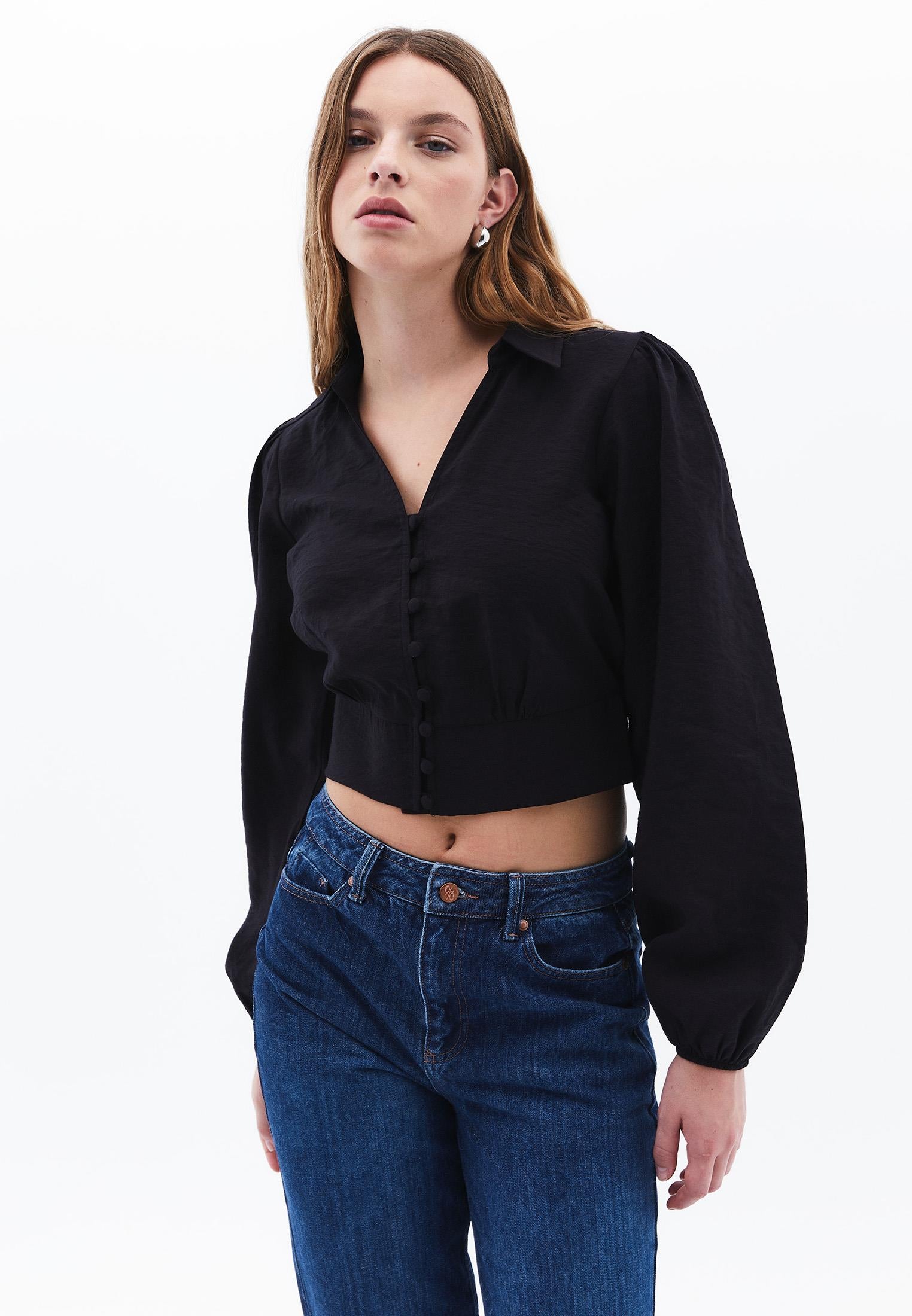 V Neck Cropped Blouse - BLACK