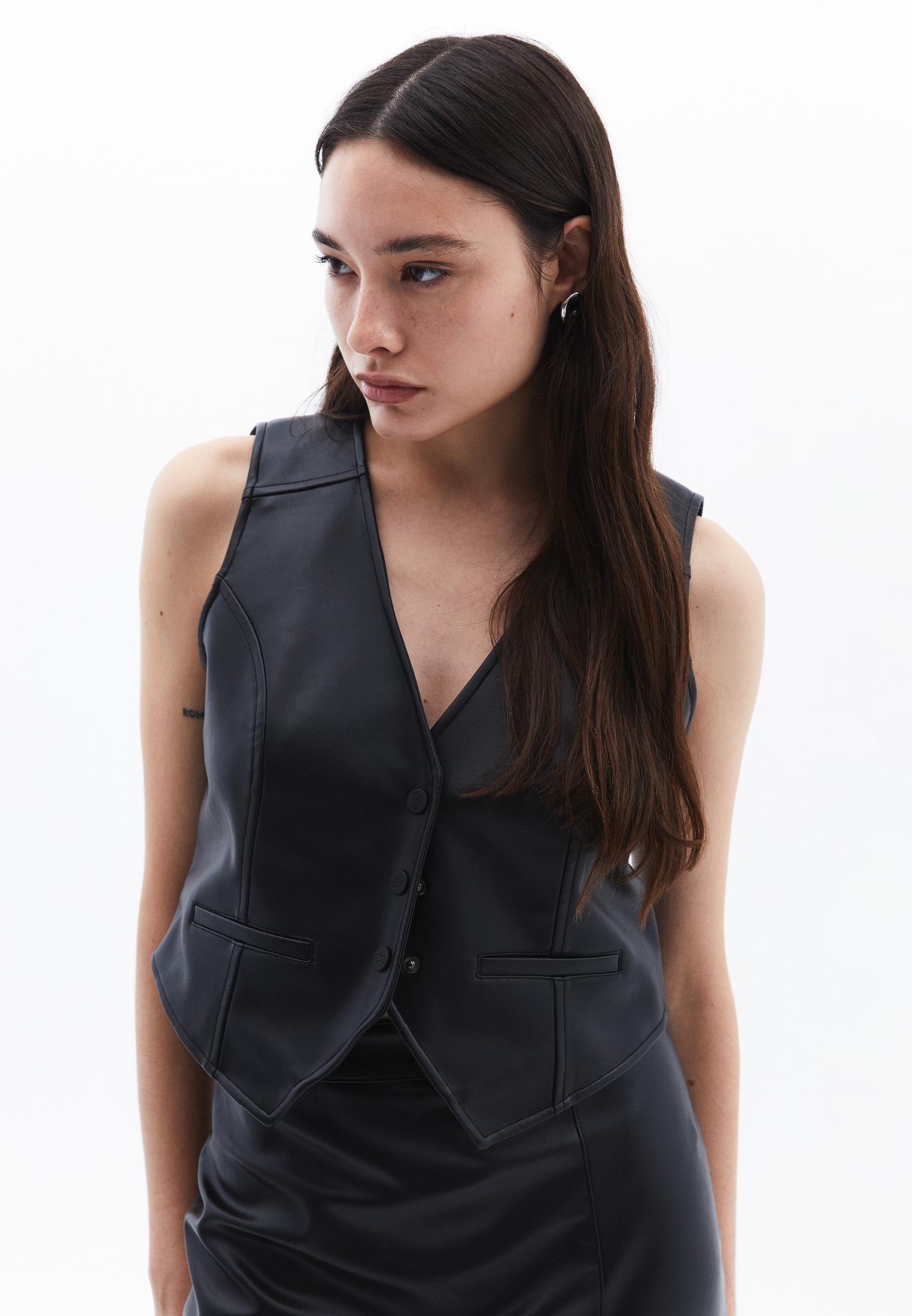V Neck Slim Fit Sleeveless Vest - BLACK
