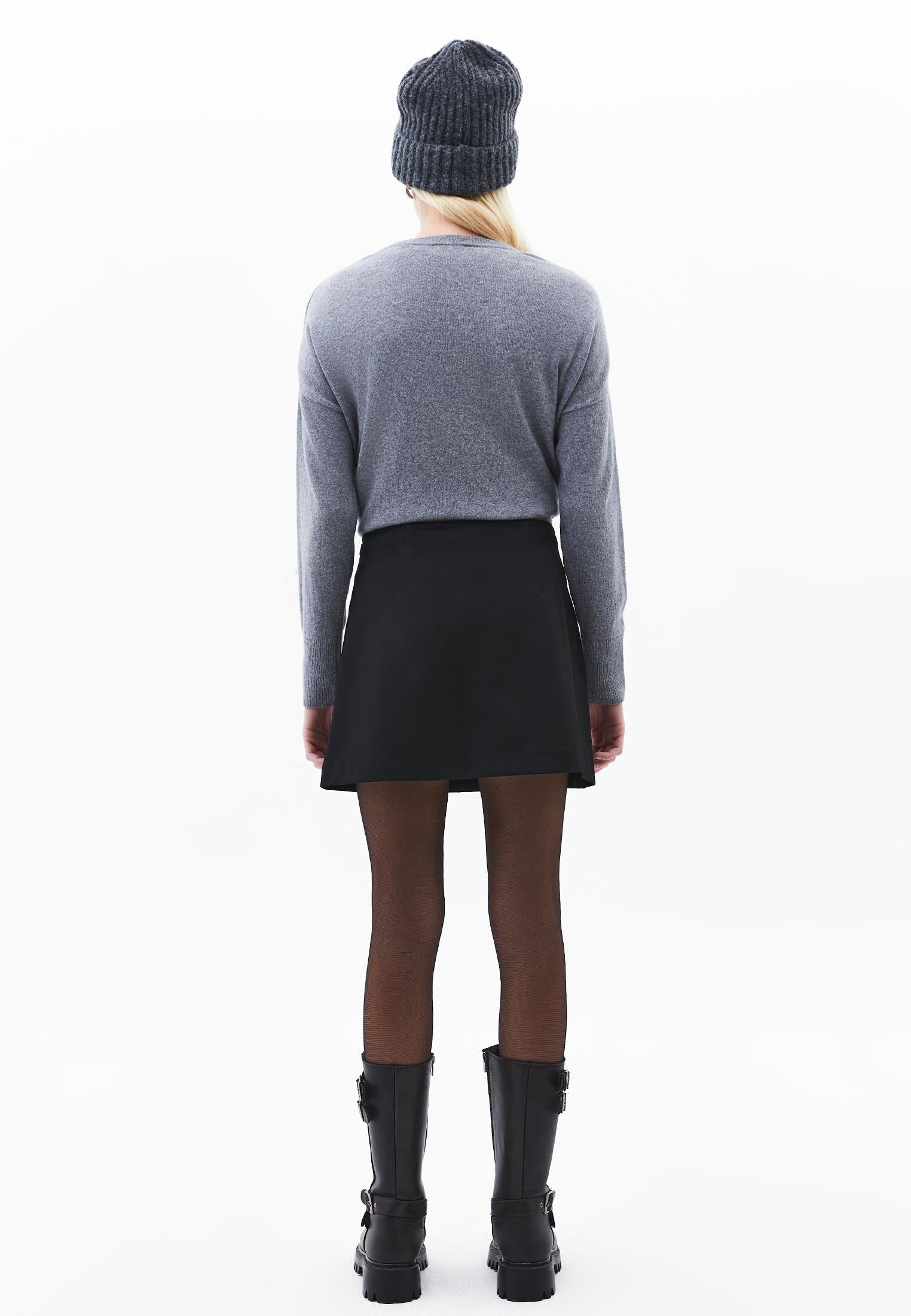 Ultra High Waist Zip Detailed Short Shorts - BLACK